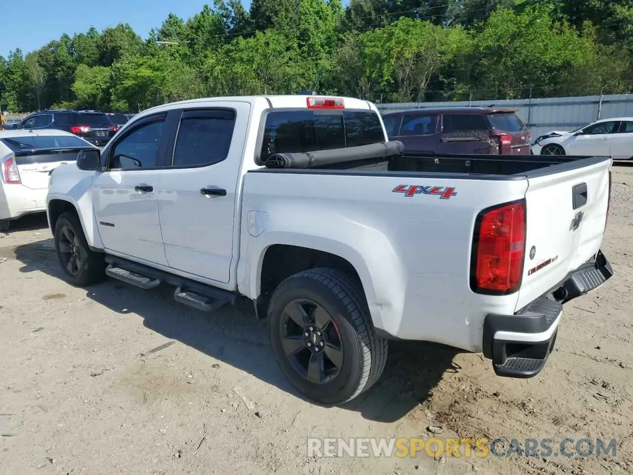2 Photograph of a damaged car 1GCGTCEN4L1109359 CHEVROLET COLORADO 2020