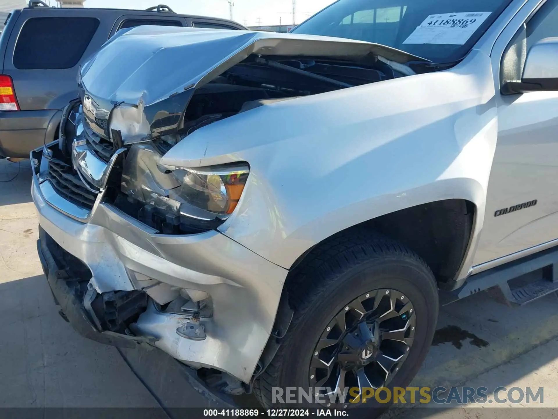 18 Photograph of a damaged car 1GCGTCEN6L1202786 CHEVROLET COLORADO 2020