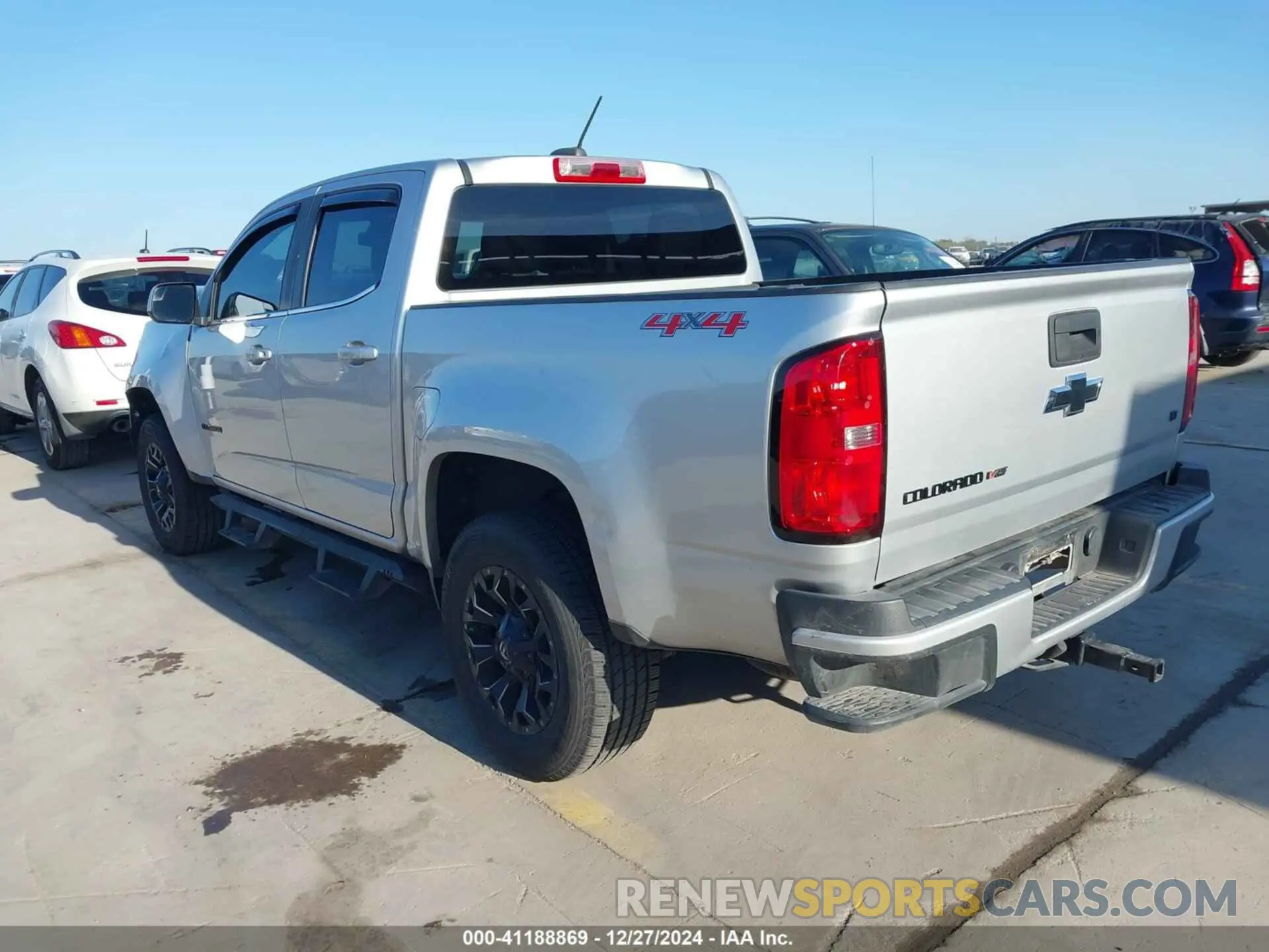 3 Photograph of a damaged car 1GCGTCEN6L1202786 CHEVROLET COLORADO 2020