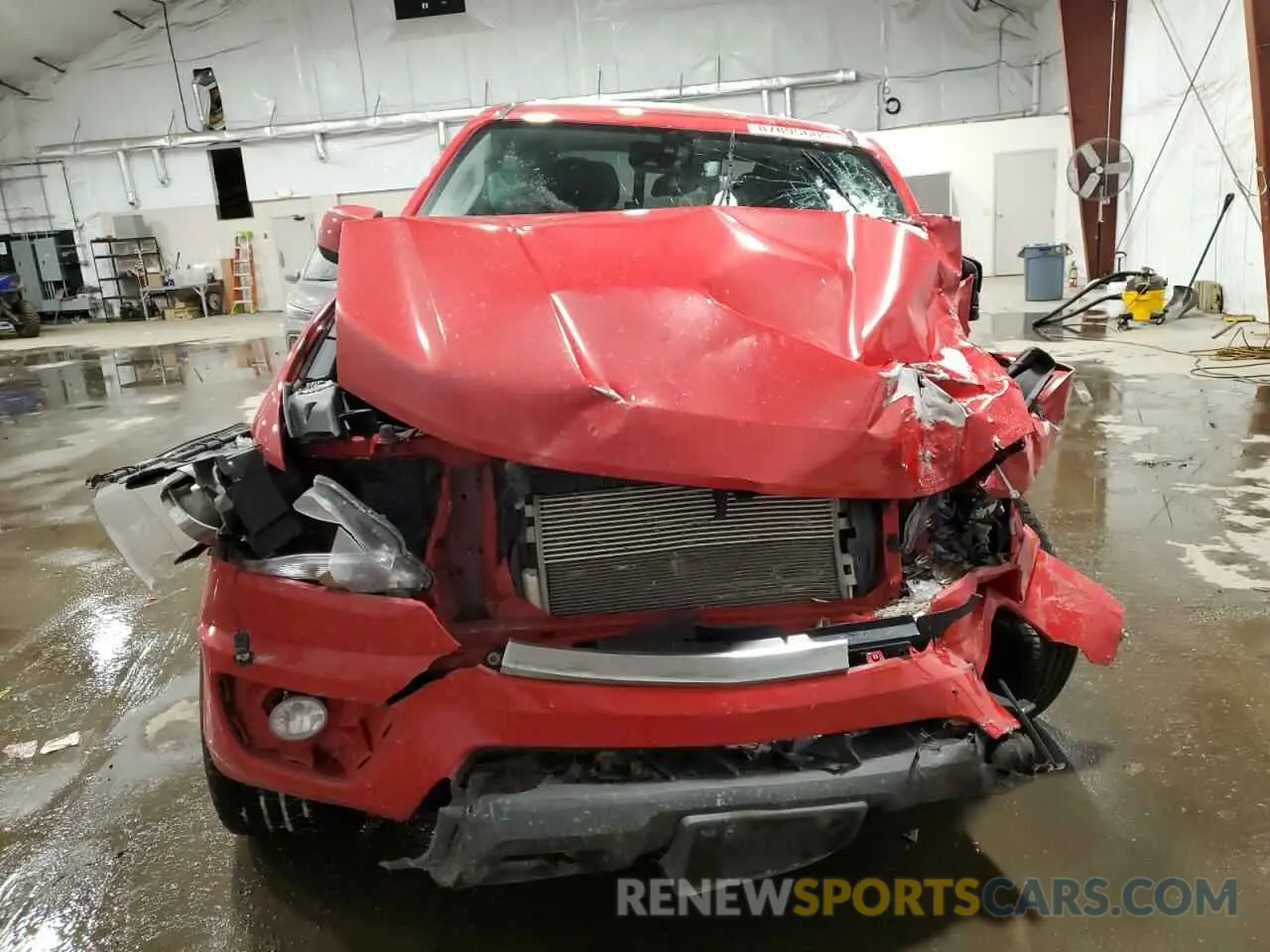 5 Photograph of a damaged car 1GCGTCENXL1104411 CHEVROLET COLORADO 2020