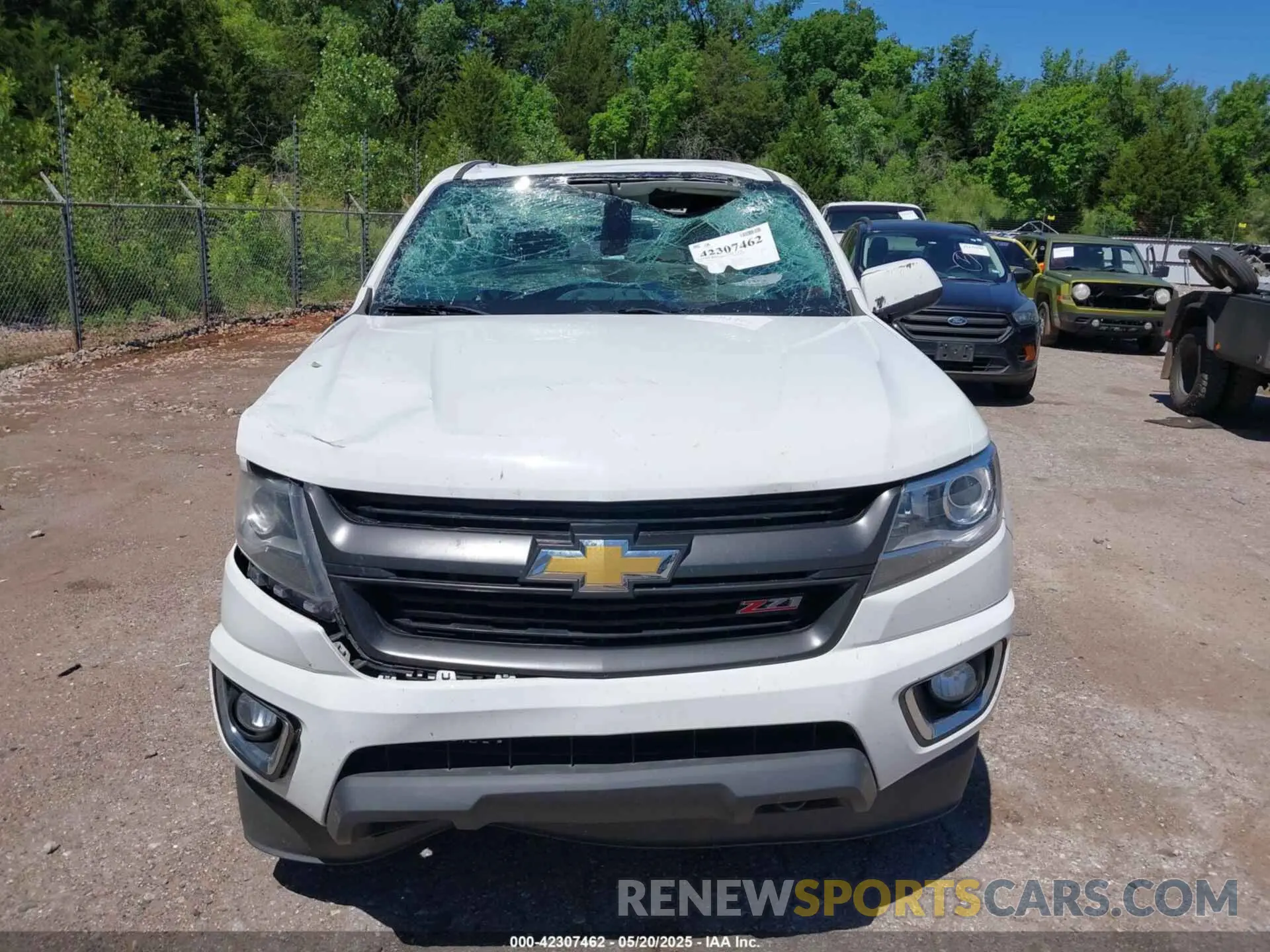 12 Photograph of a damaged car 1GCGTDEN7L1100080 CHEVROLET COLORADO 2020