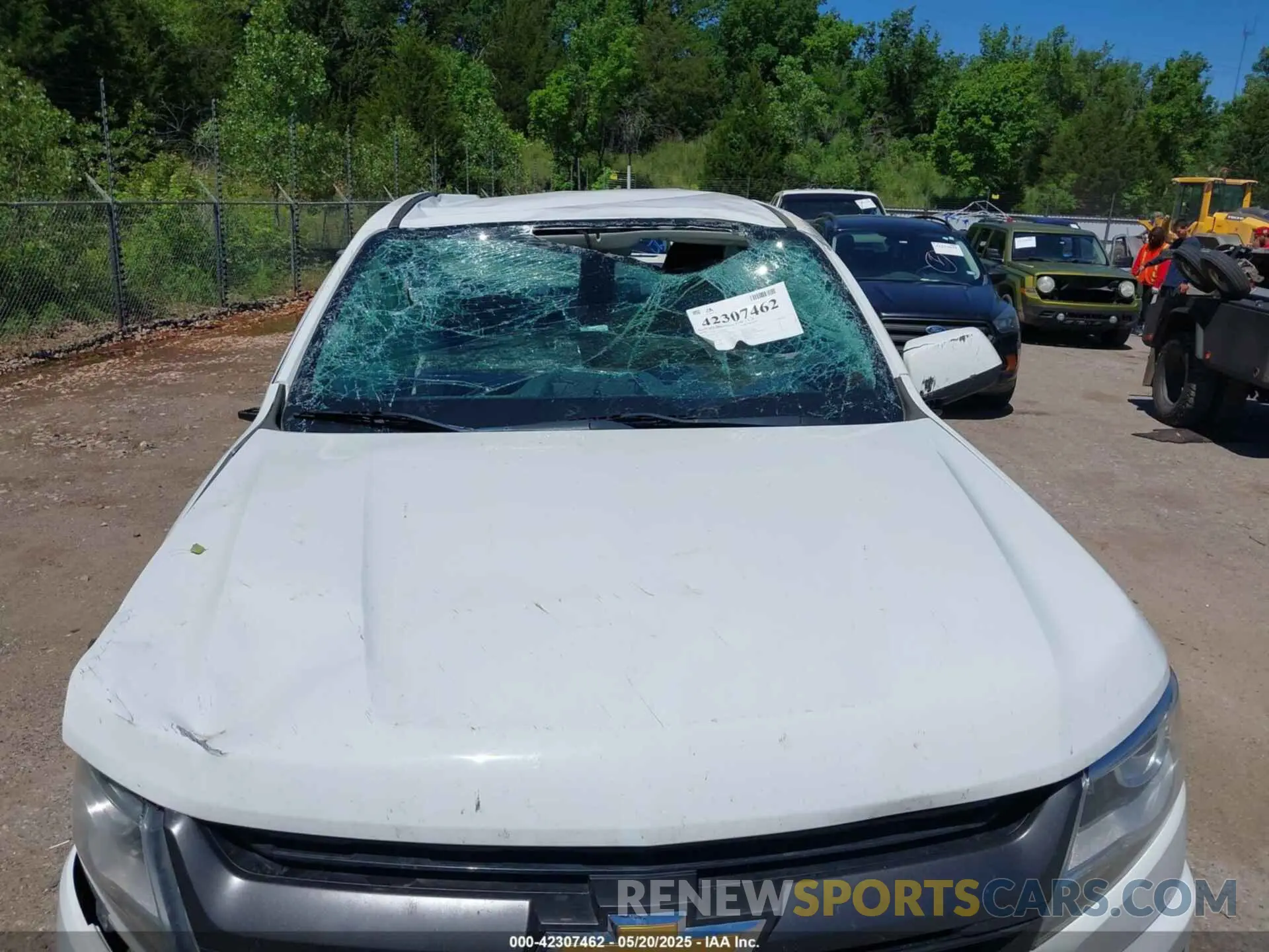 17 Photograph of a damaged car 1GCGTDEN7L1100080 CHEVROLET COLORADO 2020