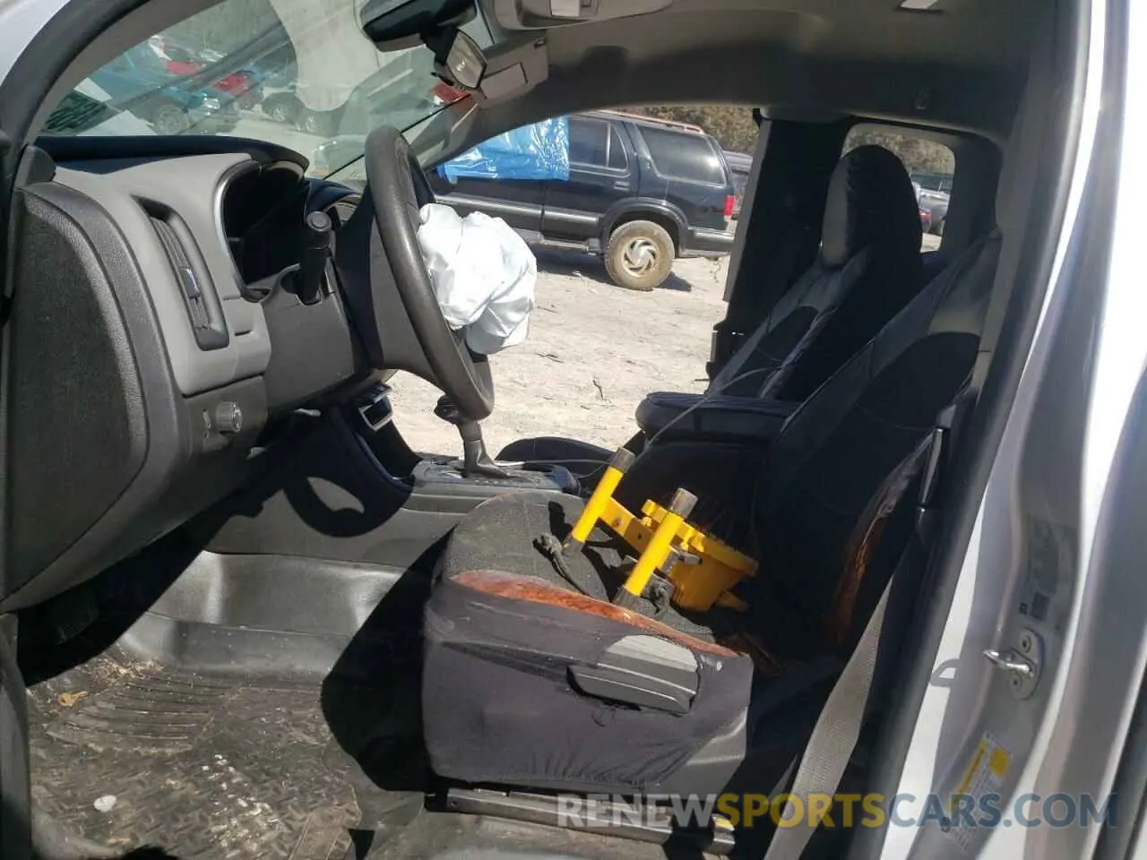 7 Photograph of a damaged car 1GCHSBEA3L1202386 CHEVROLET COLORADO 2020