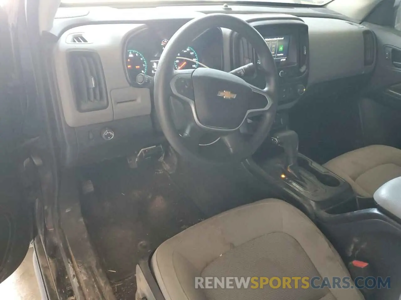 8 Photograph of a damaged car 1GCHSBEA3L1241009 CHEVROLET COLORADO 2020