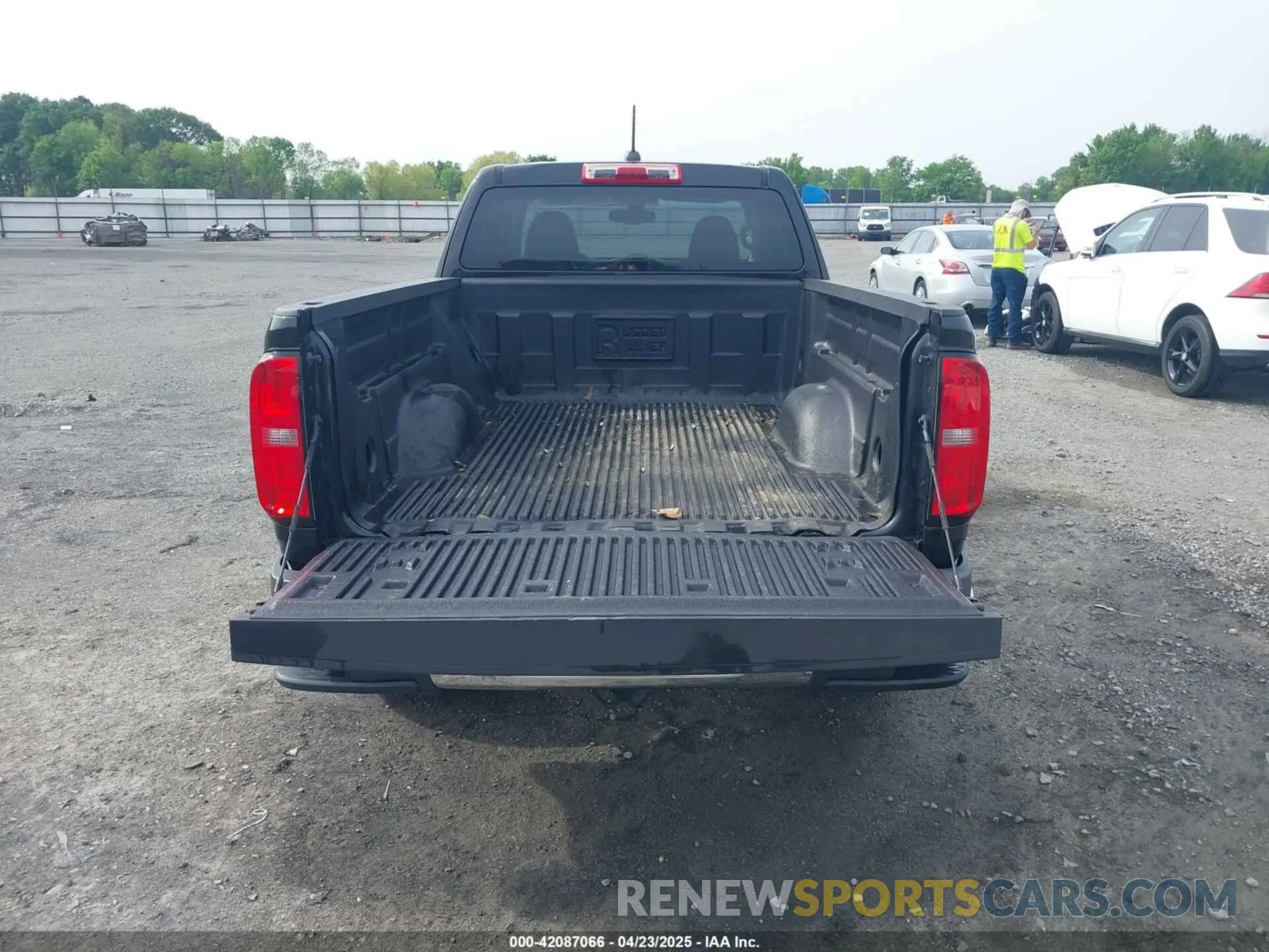 18 Фотография поврежденного автомобиля 1GCHSBEA6L1233776 CHEVROLET COLORADO 2020