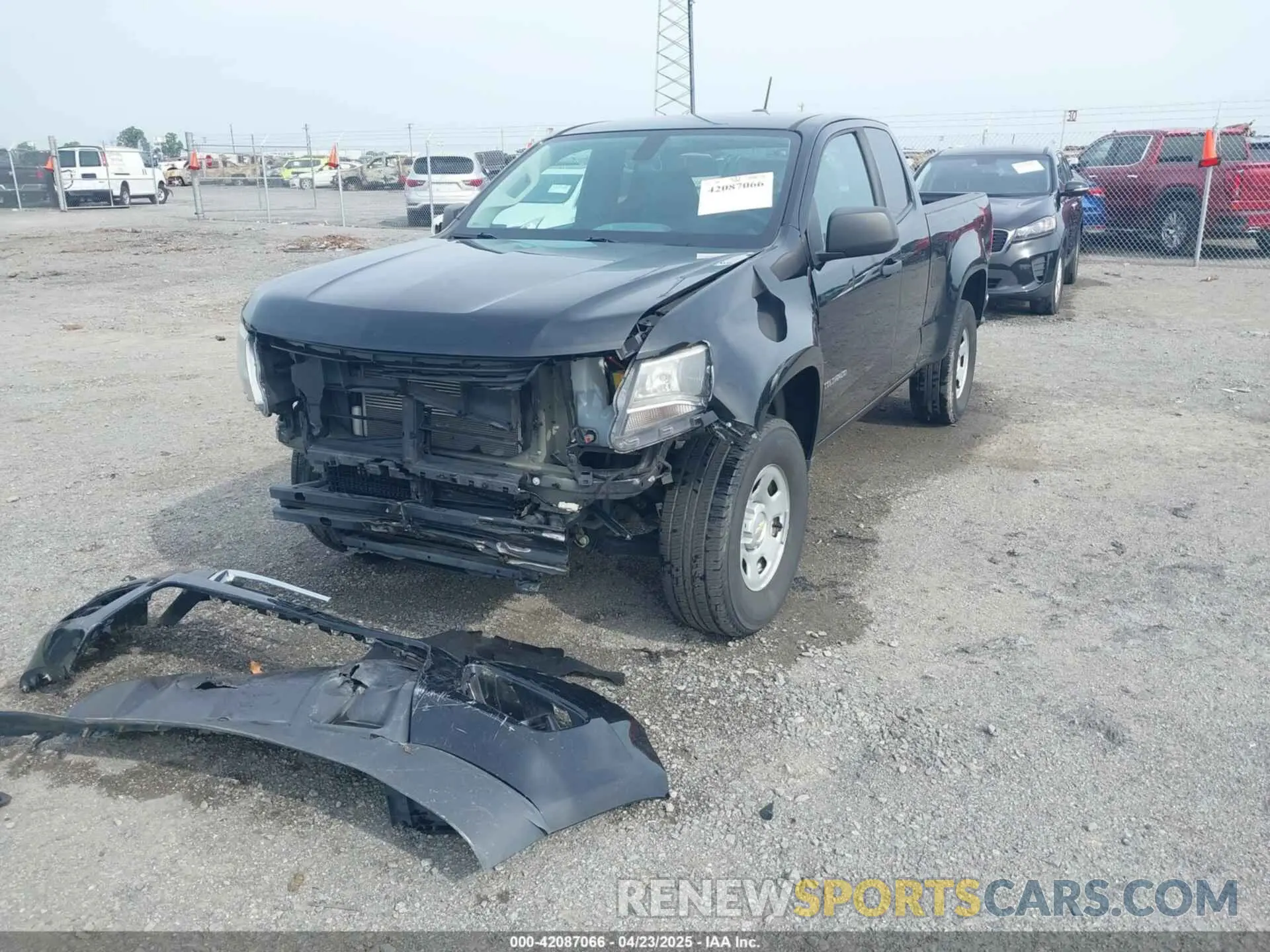 2 Фотография поврежденного автомобиля 1GCHSBEA6L1233776 CHEVROLET COLORADO 2020