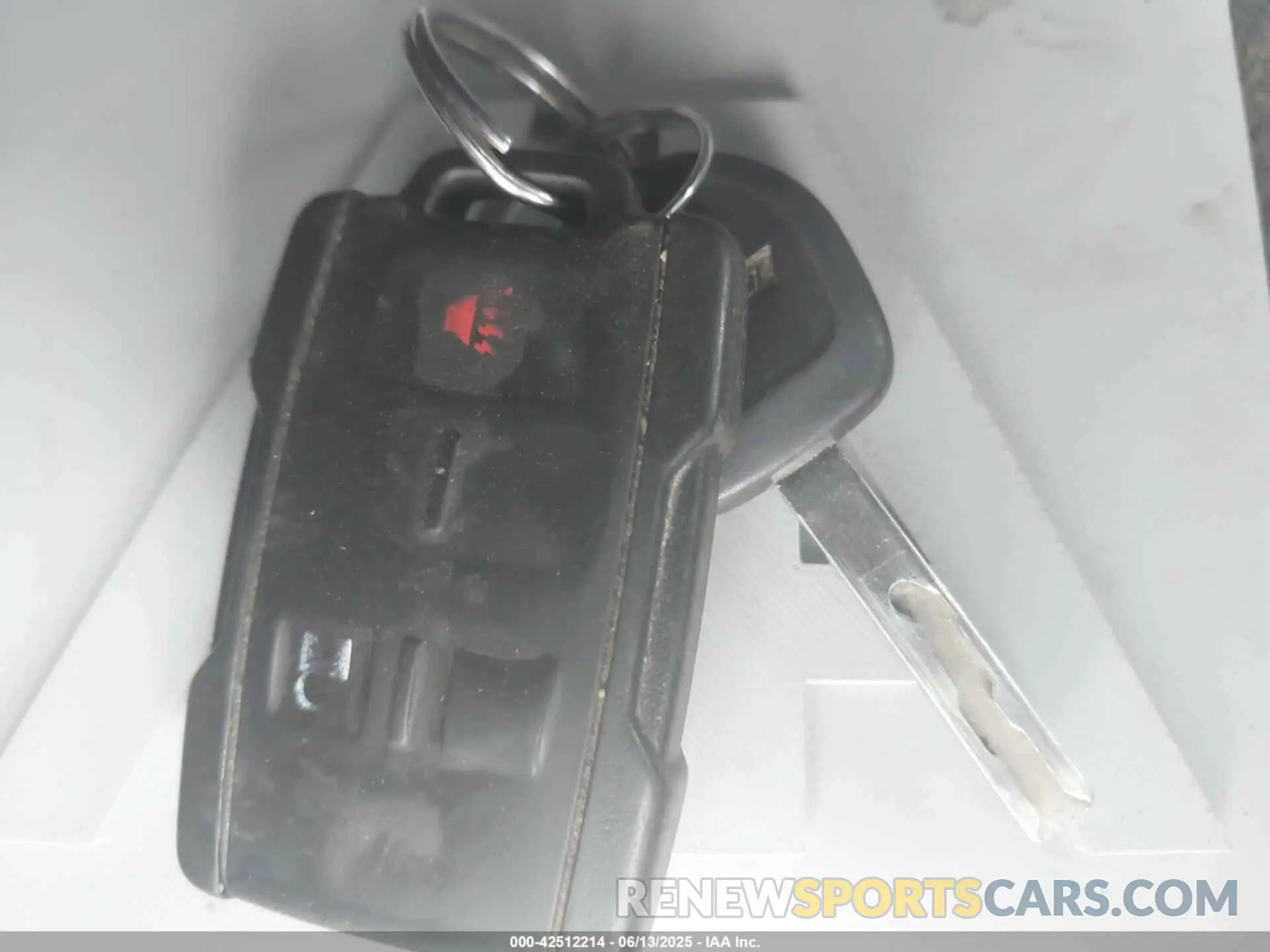 11 Photograph of a damaged car 1GCHSBEA7L1129426 CHEVROLET COLORADO 2020