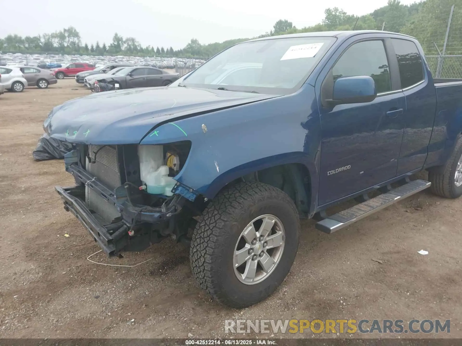 19 Photograph of a damaged car 1GCHSBEA7L1129426 CHEVROLET COLORADO 2020
