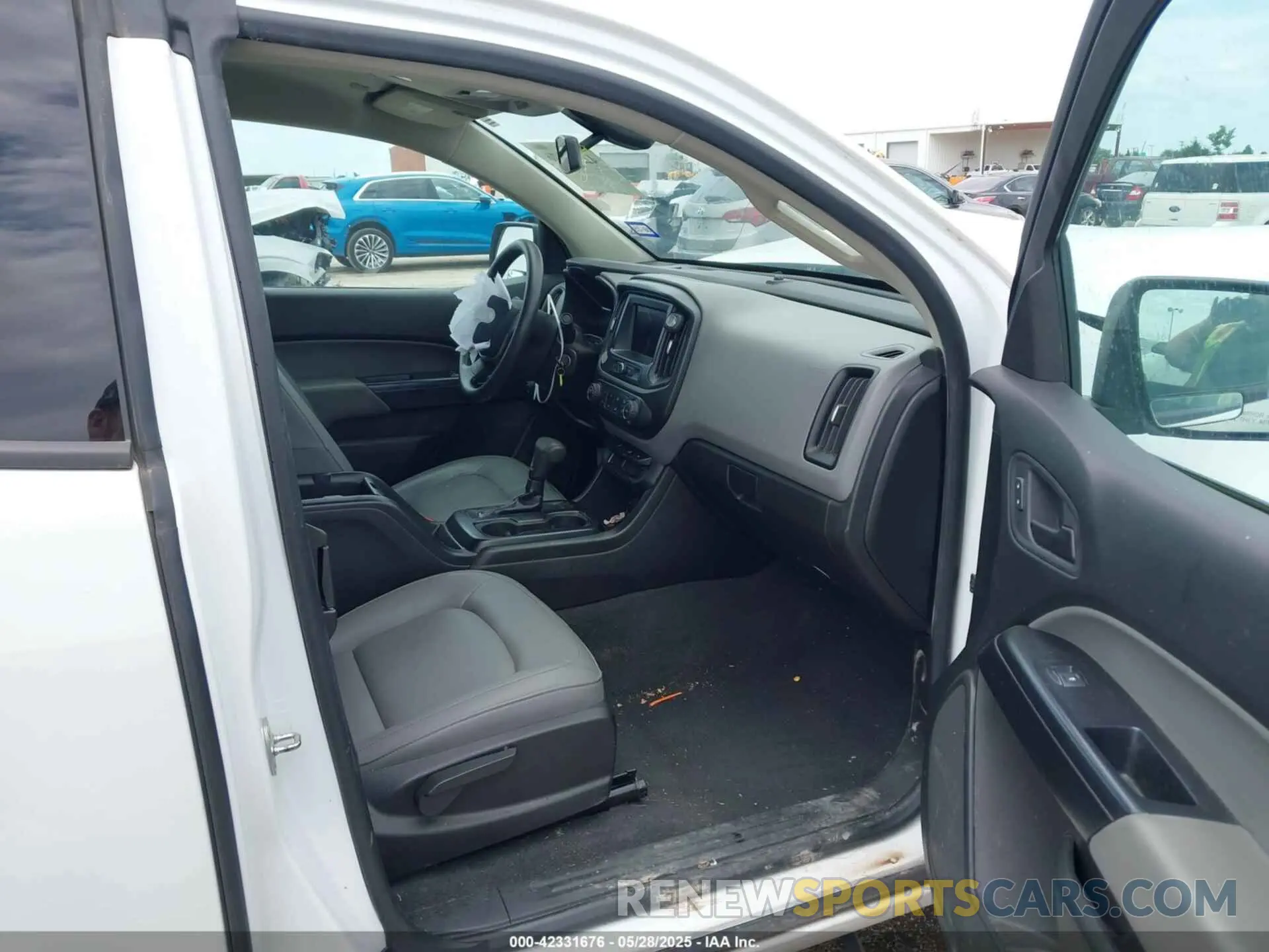 5 Фотография поврежденного автомобиля 1GCHSBEN1L1108302 CHEVROLET COLORADO 2020