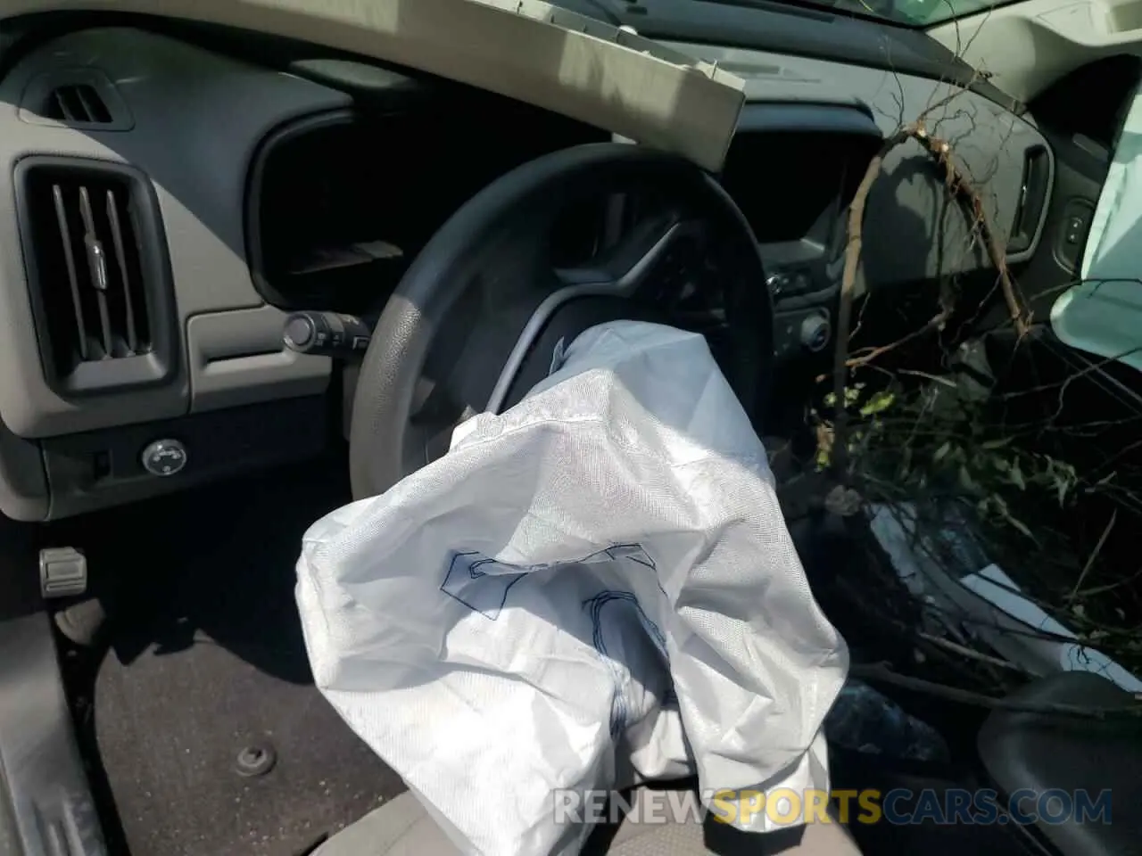8 Фотография поврежденного автомобиля 1GCHSBEN9L1195222 CHEVROLET COLORADO 2020