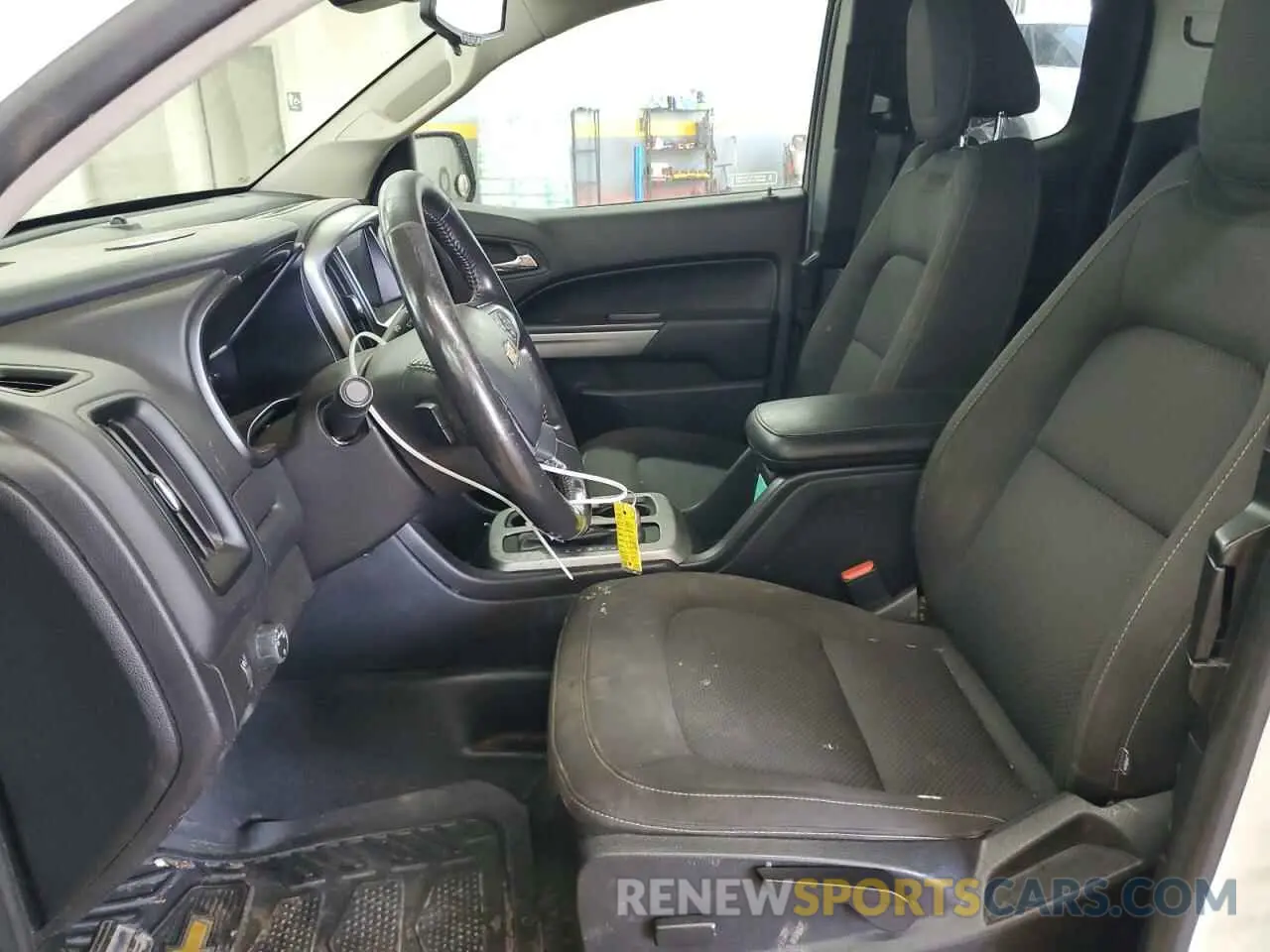 7 Photograph of a damaged car 1GCHSCEA4L1154399 CHEVROLET COLORADO 2020