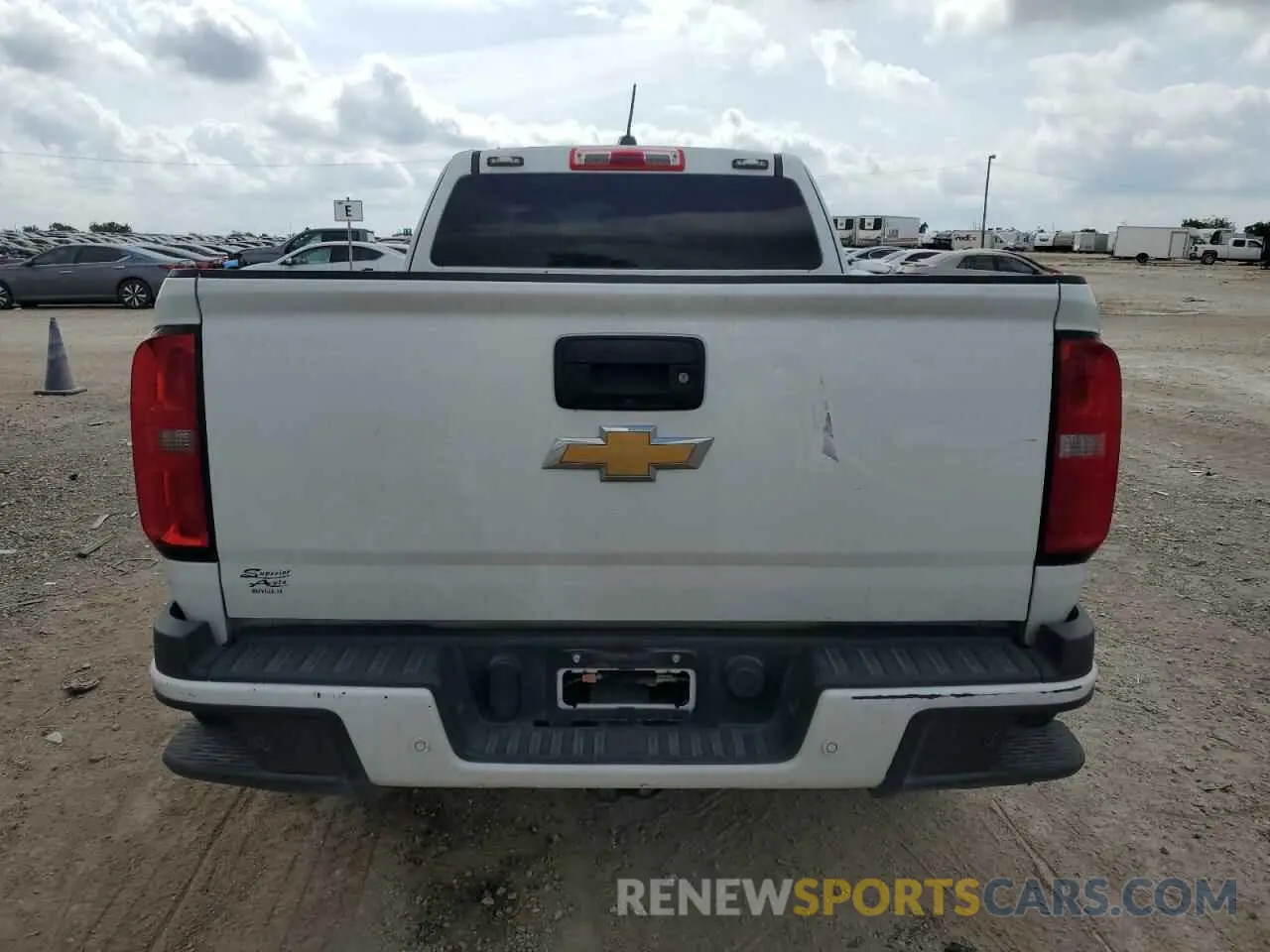 6 Photograph of a damaged car 1GCHSCEA7L1166238 CHEVROLET COLORADO 2020
