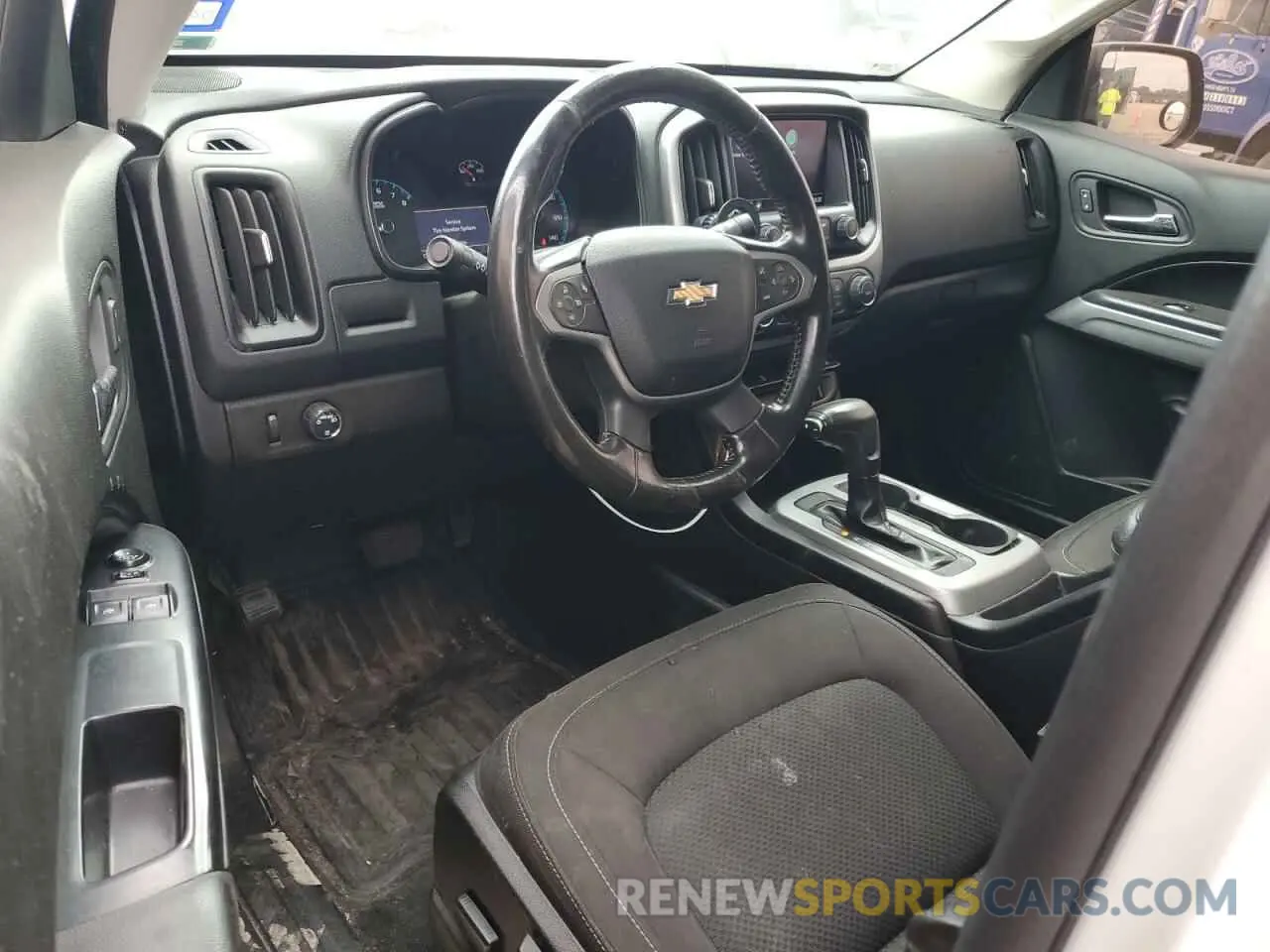 8 Photograph of a damaged car 1GCHSCEA7L1166238 CHEVROLET COLORADO 2020