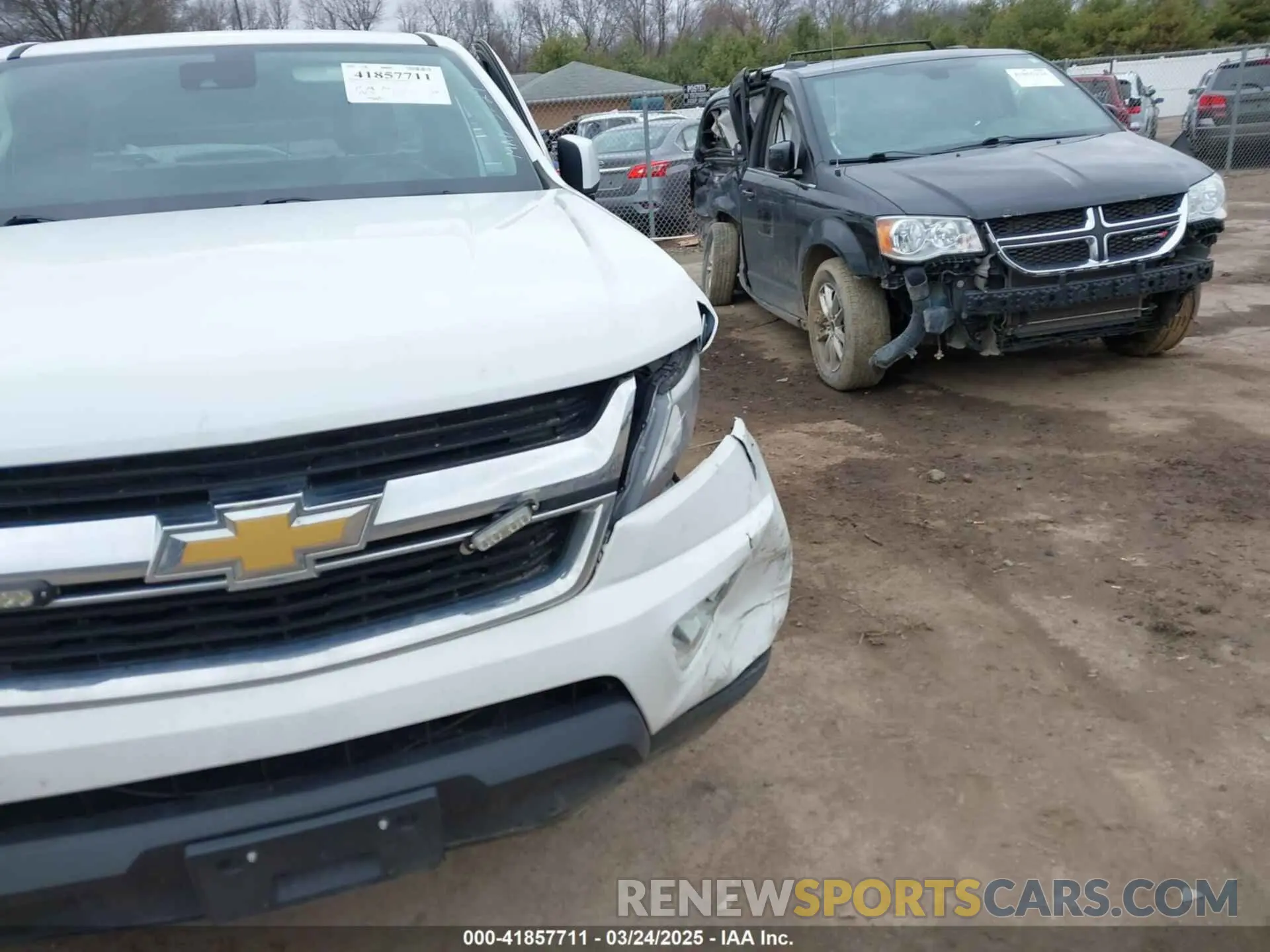 6 Photograph of a damaged car 1GCHSCEAXL1160305 CHEVROLET COLORADO 2020