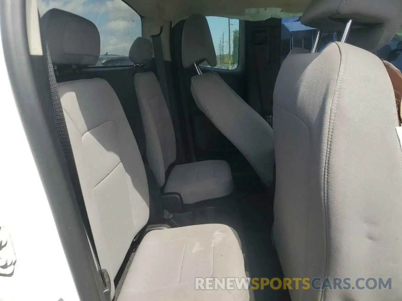 10 Фотография поврежденного автомобиля 1GCHSCEN6L1170462 CHEVROLET COLORADO 2020