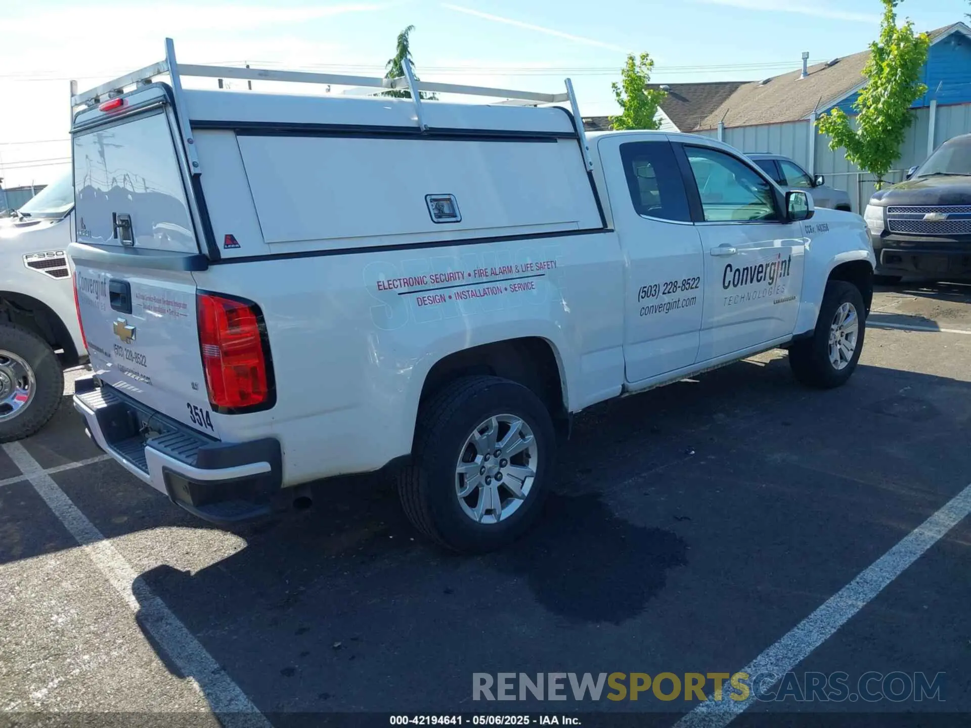4 Photograph of a damaged car 1GCHSCENXL1168004 CHEVROLET COLORADO 2020