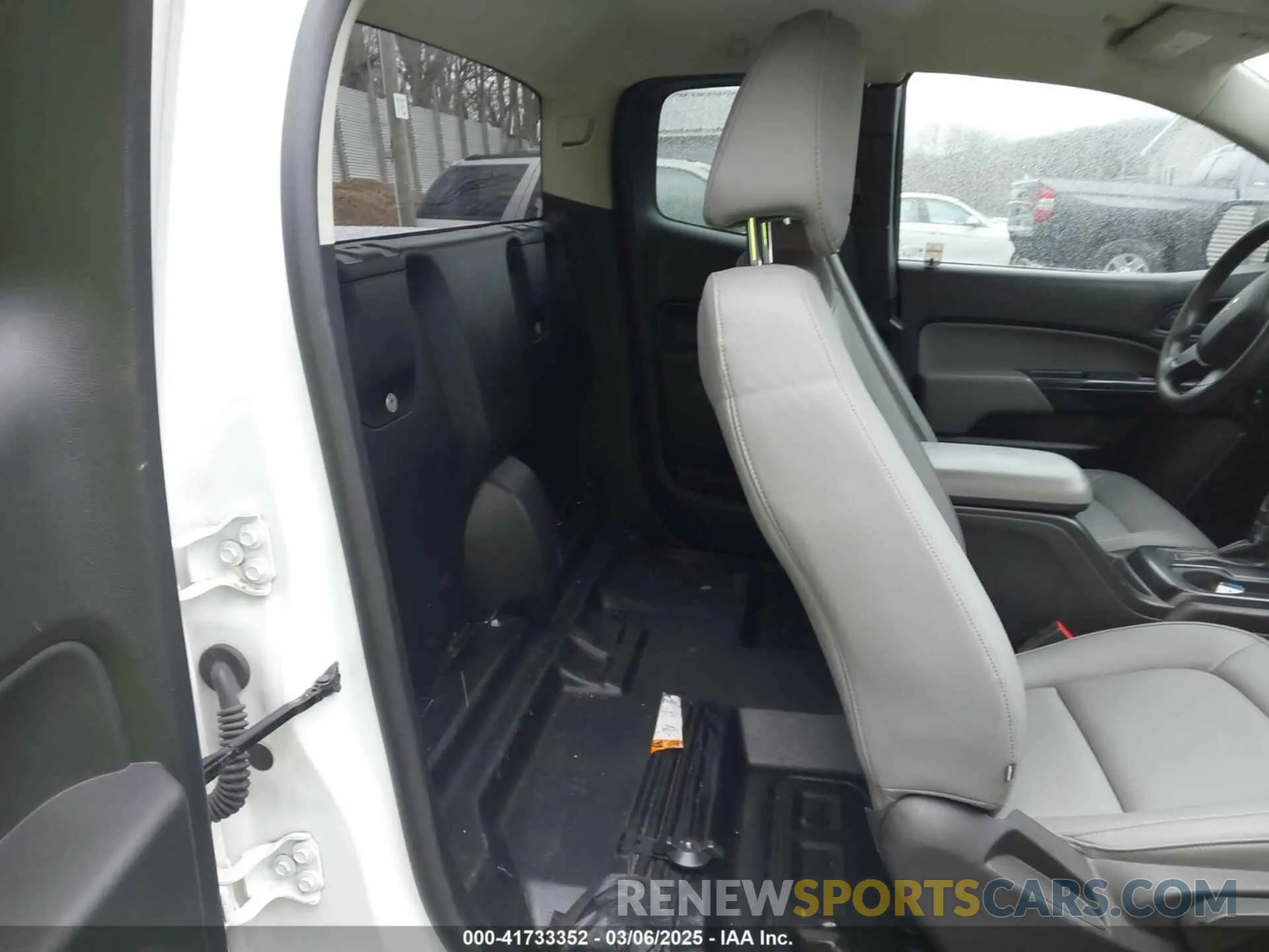8 Фотография поврежденного автомобиля 1GCHTBEA7L1179482 CHEVROLET COLORADO 2020