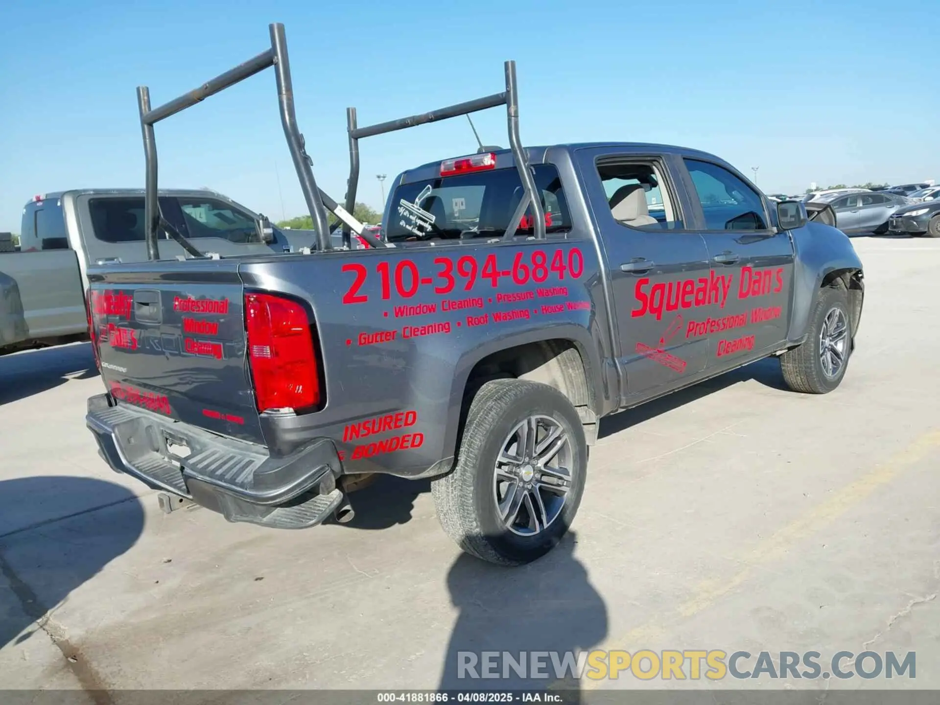 4 Photograph of a damaged car 1GCGSBEA4M1109275 CHEVROLET COLORADO 2021