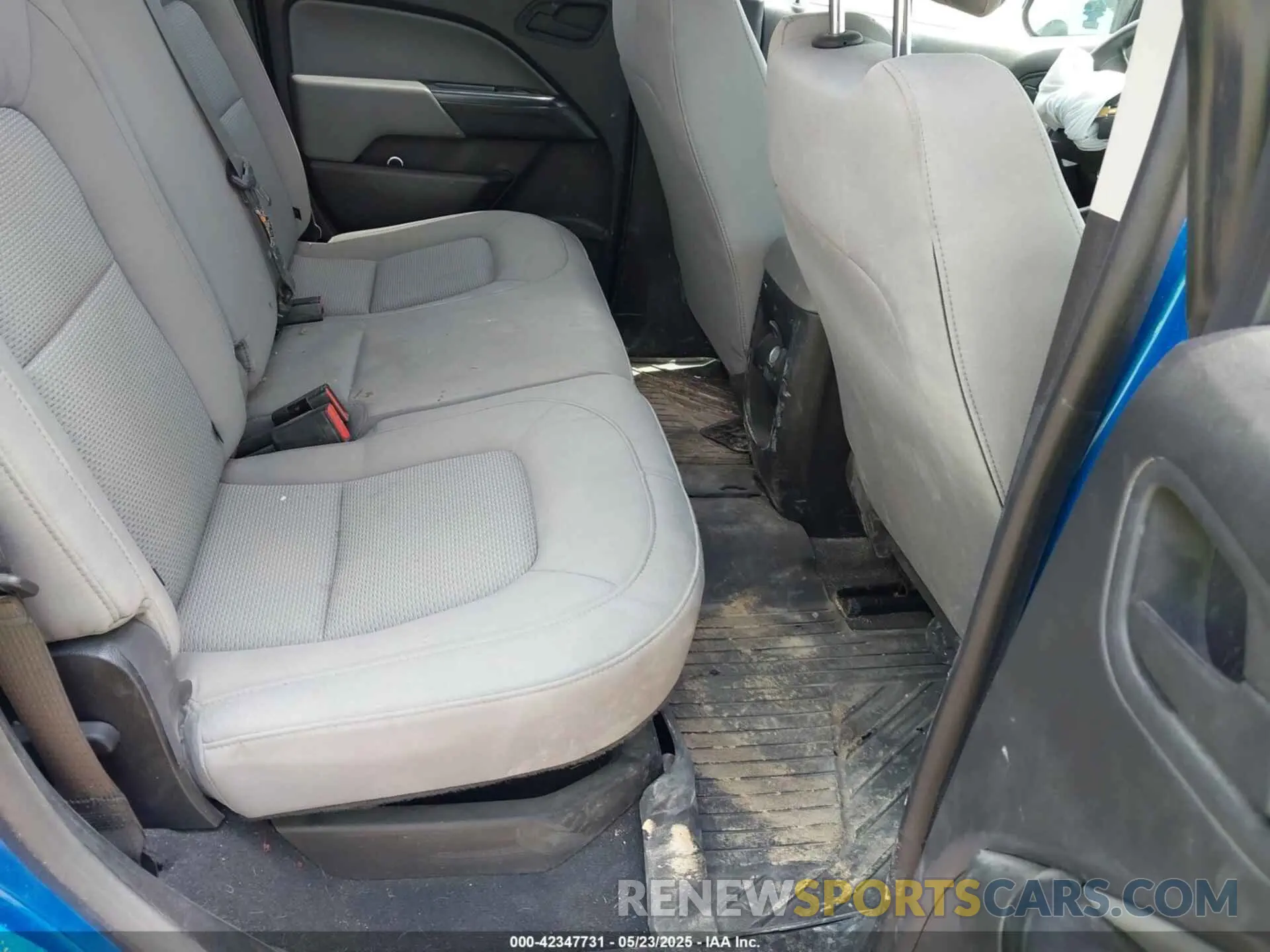 8 Photograph of a damaged car 1GCGSBEA4M1193596 CHEVROLET COLORADO 2021