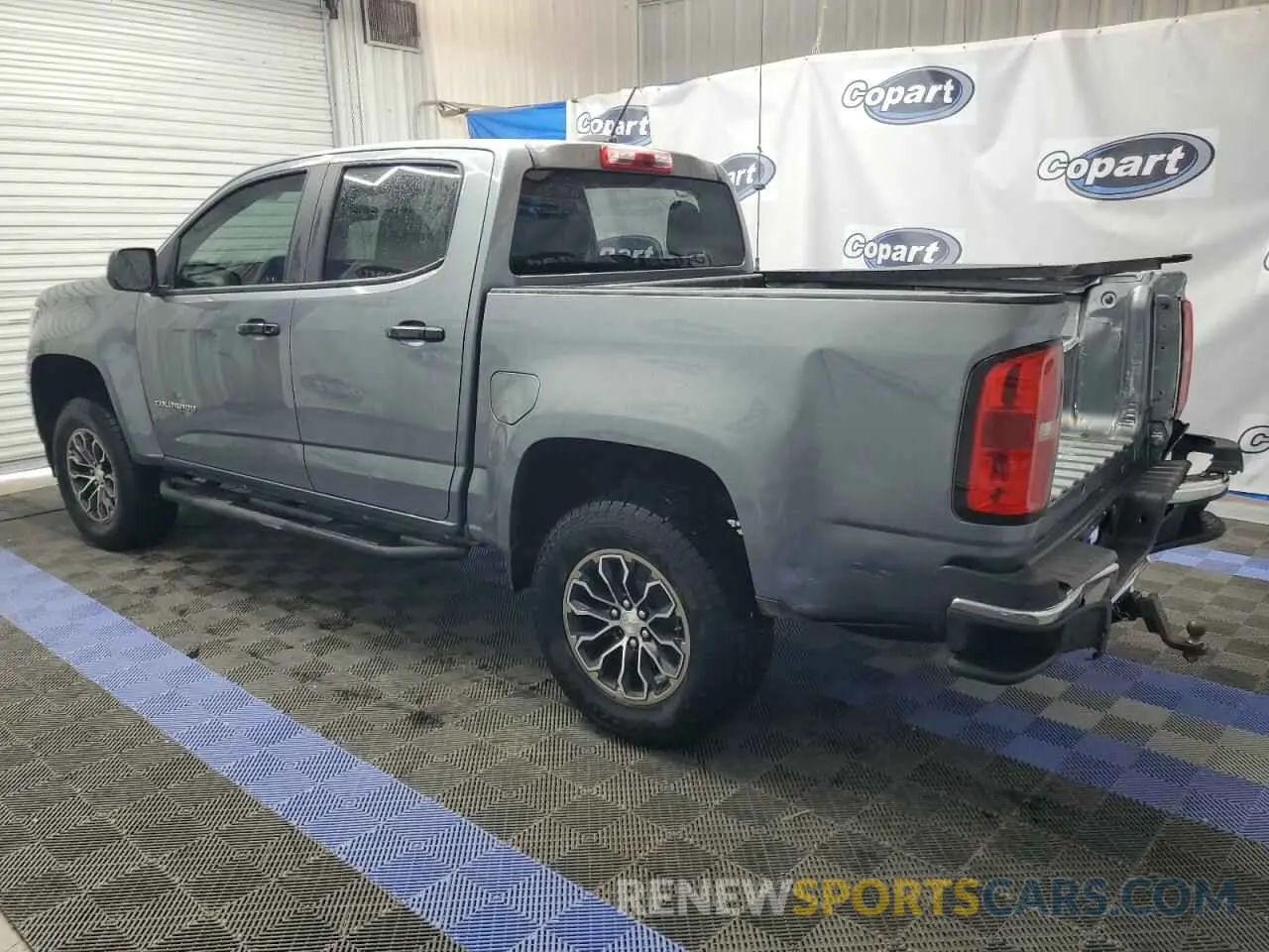 2 Photograph of a damaged car 1GCGSBEA8M1173111 CHEVROLET COLORADO 2021