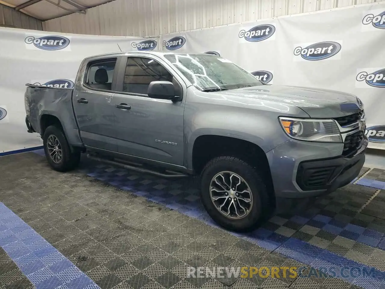 4 Photograph of a damaged car 1GCGSBEA8M1173111 CHEVROLET COLORADO 2021