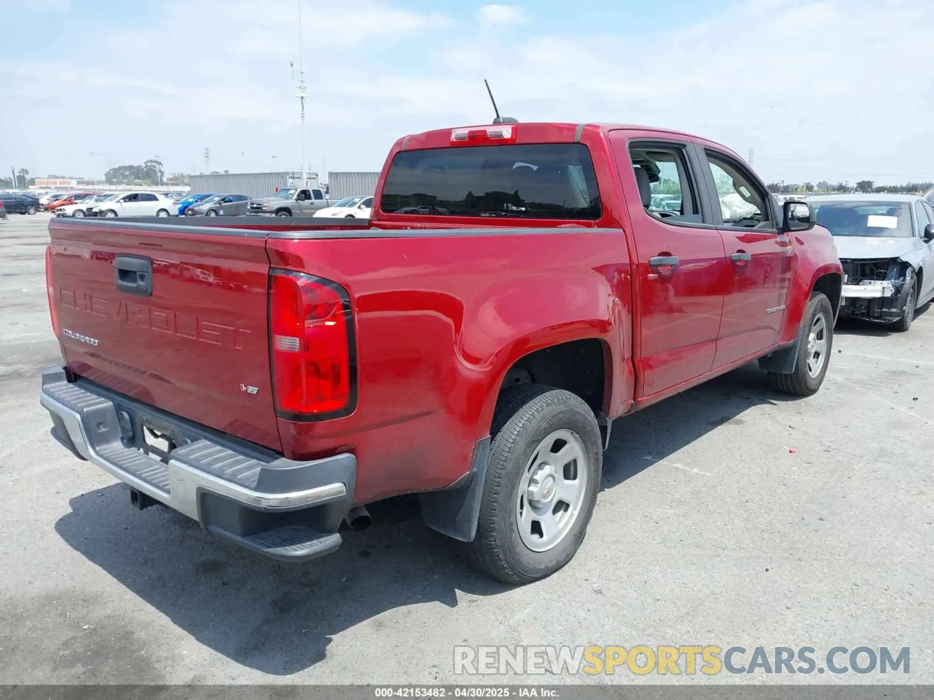 4 Photograph of a damaged car 1GCGSBEN8M1232810 CHEVROLET COLORADO 2021