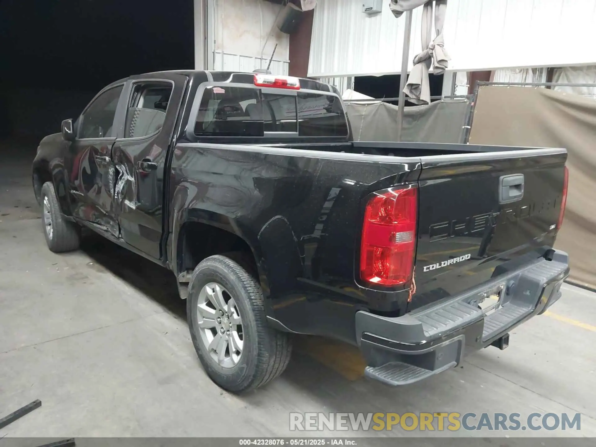 3 Photograph of a damaged car 1GCGSCEN2M1195243 CHEVROLET COLORADO 2021