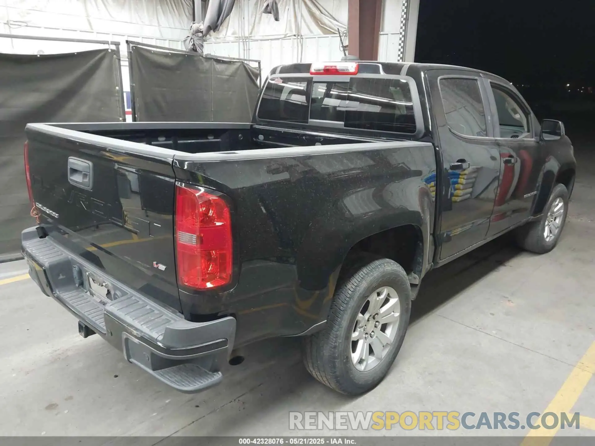 4 Photograph of a damaged car 1GCGSCEN2M1195243 CHEVROLET COLORADO 2021