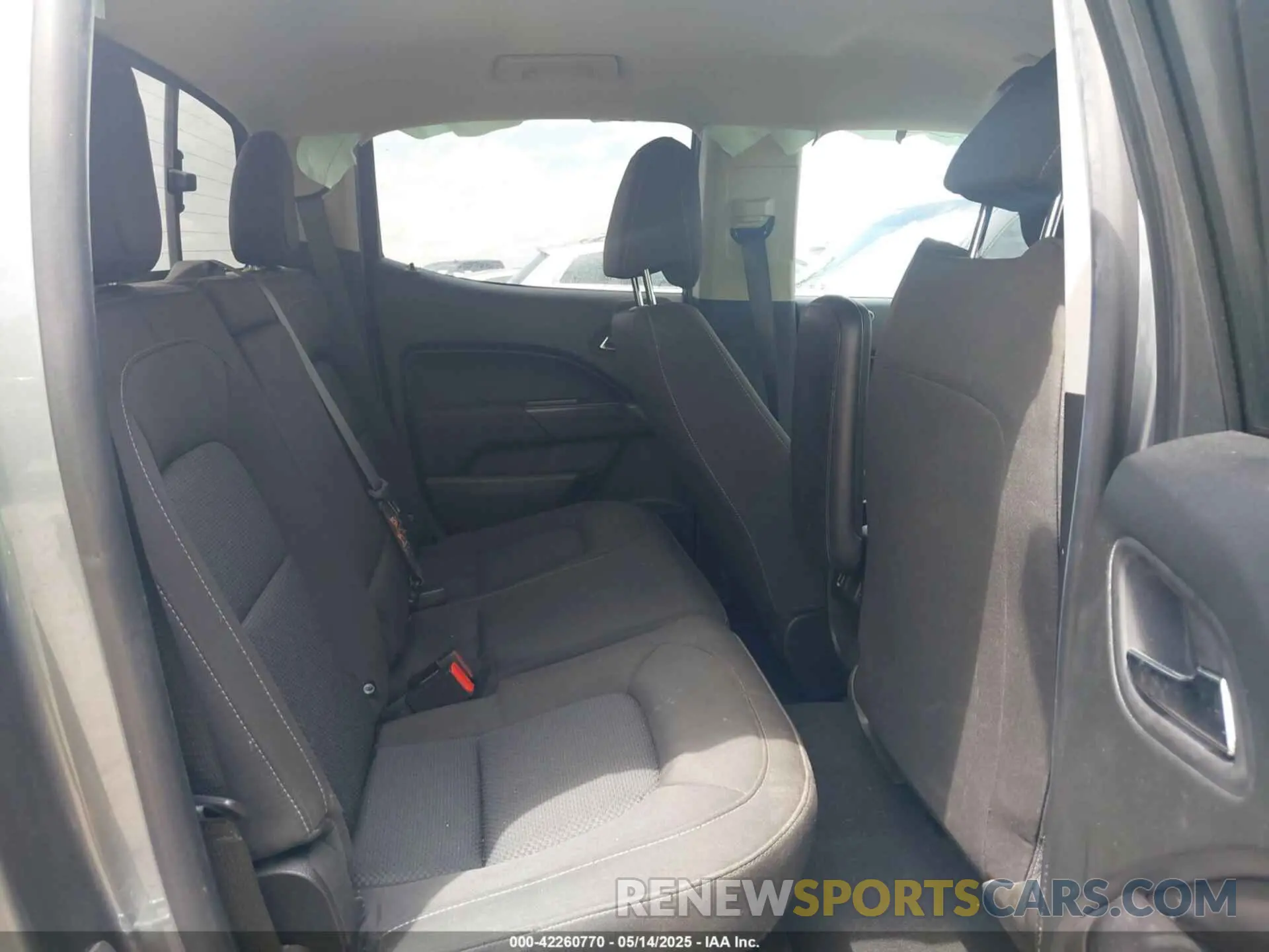 8 Photograph of a damaged car 1GCGSCEN3M1284612 CHEVROLET COLORADO 2021