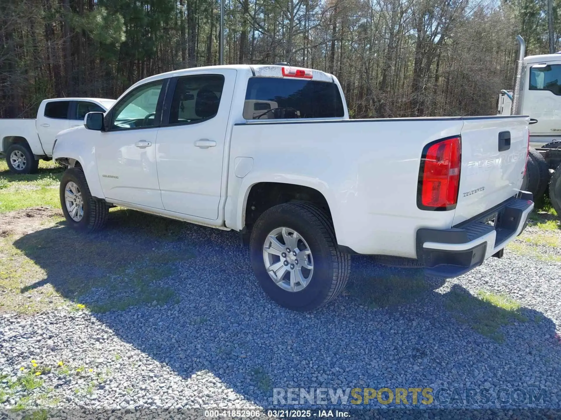 3 Photograph of a damaged car 1GCGSCEN6M1163816 CHEVROLET COLORADO 2021