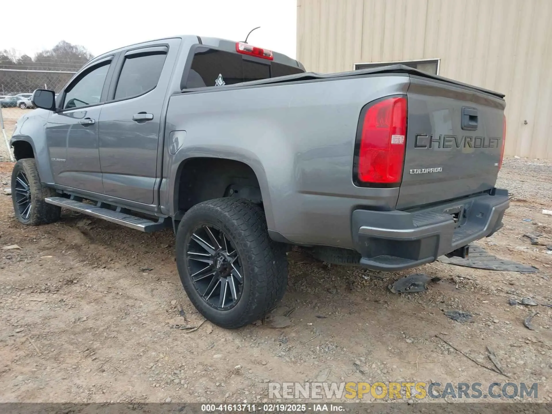 3 Photograph of a damaged car 1GCGSCEN8M1119980 CHEVROLET COLORADO 2021