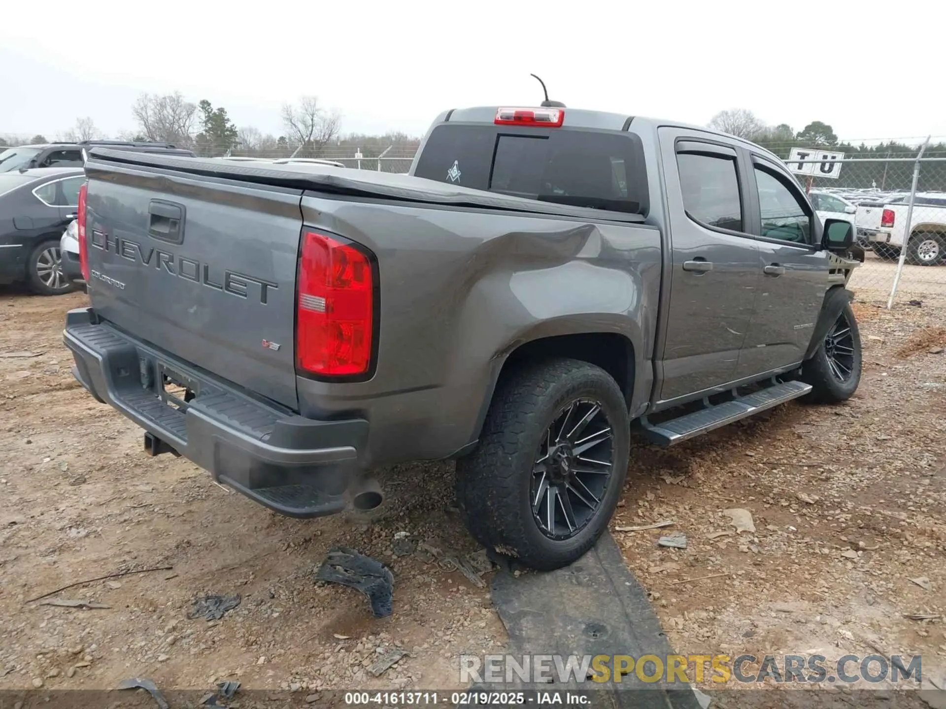 4 Photograph of a damaged car 1GCGSCEN8M1119980 CHEVROLET COLORADO 2021