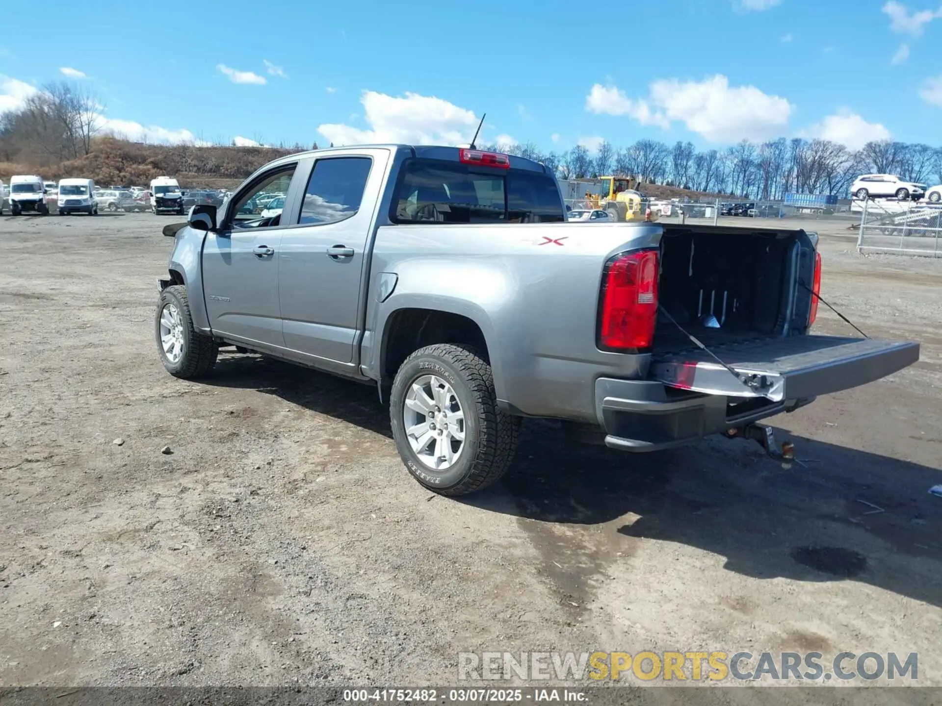 3 Фотография поврежденного автомобиля 1GCGTCEN5M1294085 CHEVROLET COLORADO 2021
