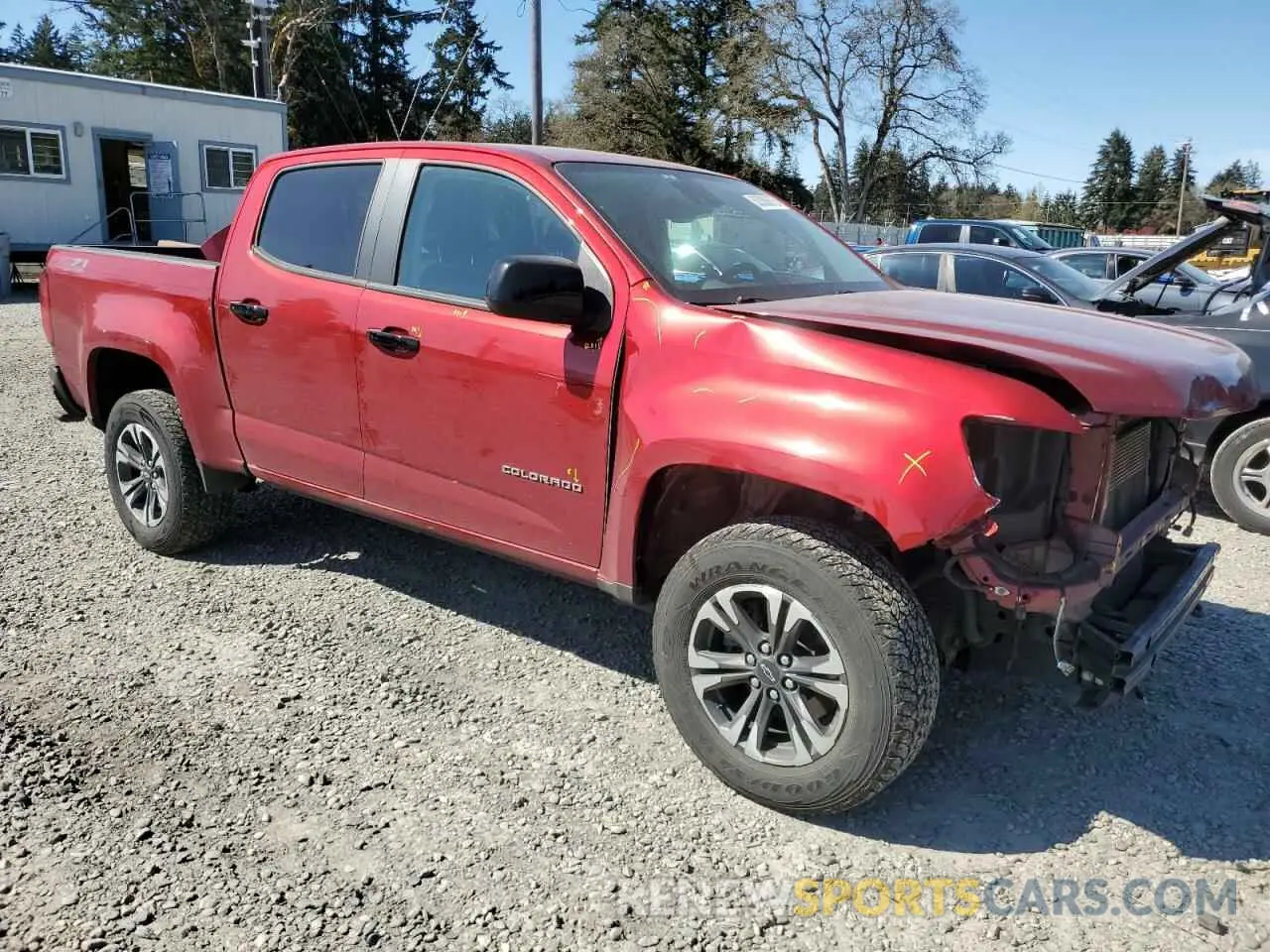 4 Photograph of a damaged car 1GCGTDEN0M1259671 CHEVROLET COLORADO 2021