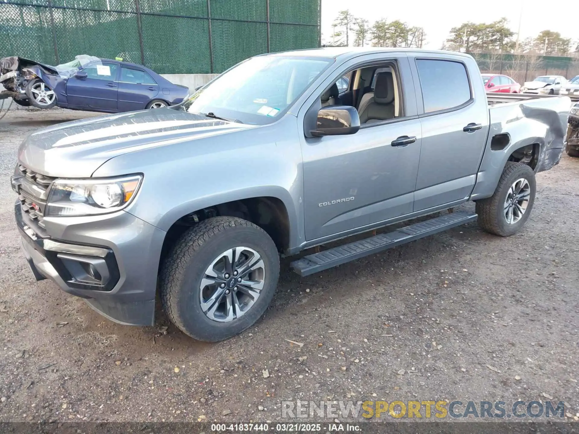 2 Photograph of a damaged car 1GCGTDEN0M1289754 CHEVROLET COLORADO 2021