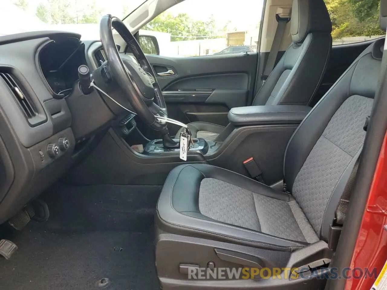 7 Photograph of a damaged car 1GCGTDEN2M1101395 CHEVROLET COLORADO 2021