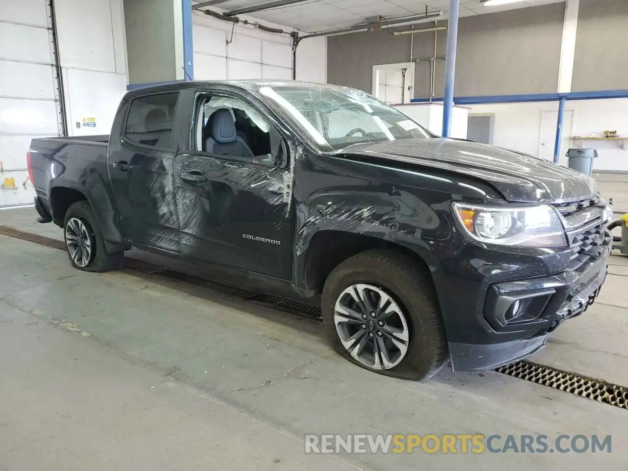 4 Фотография поврежденного автомобиля 1GCGTDEN2M1251118 CHEVROLET COLORADO 2021