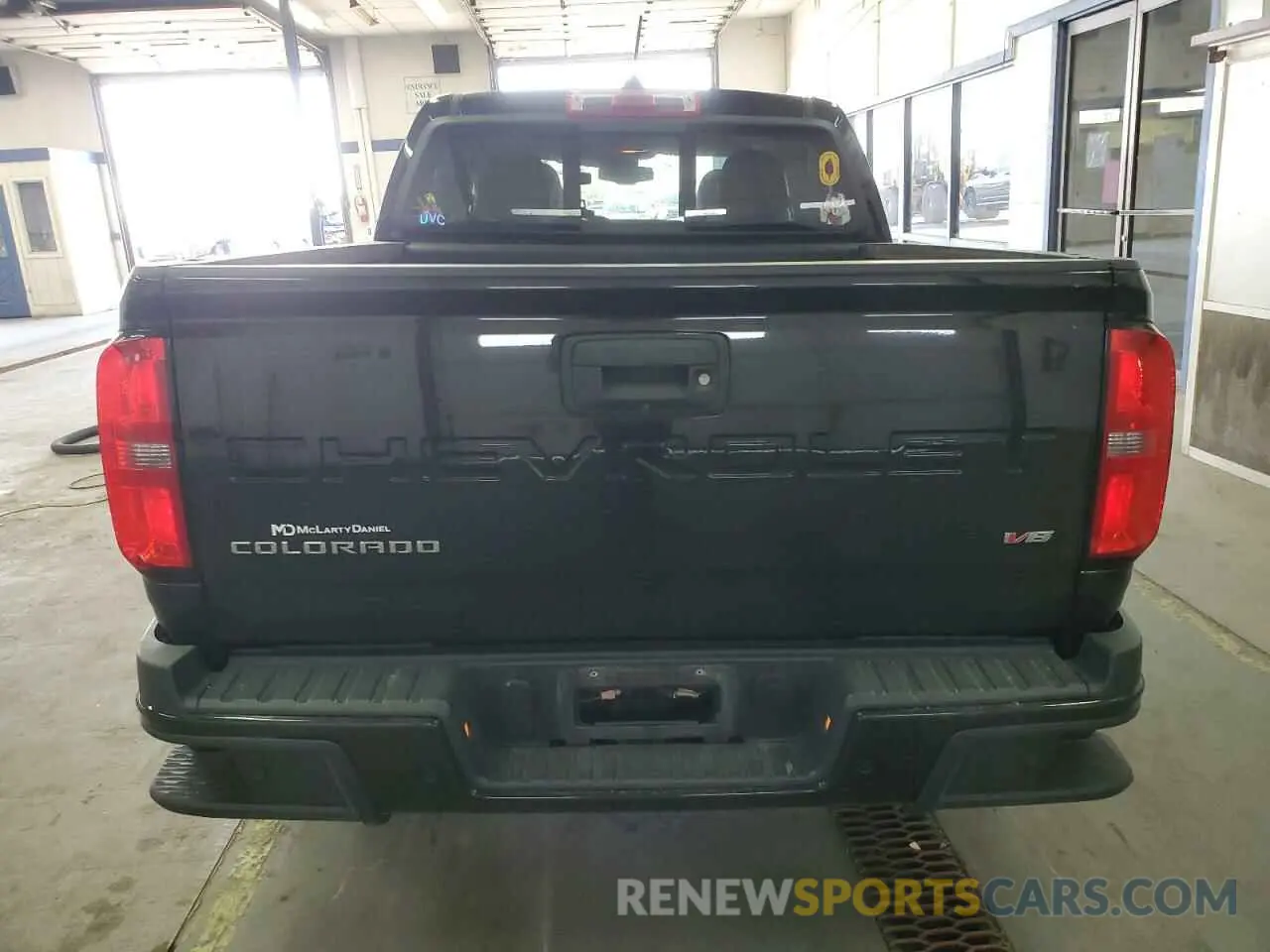 6 Фотография поврежденного автомобиля 1GCGTDEN2M1251118 CHEVROLET COLORADO 2021