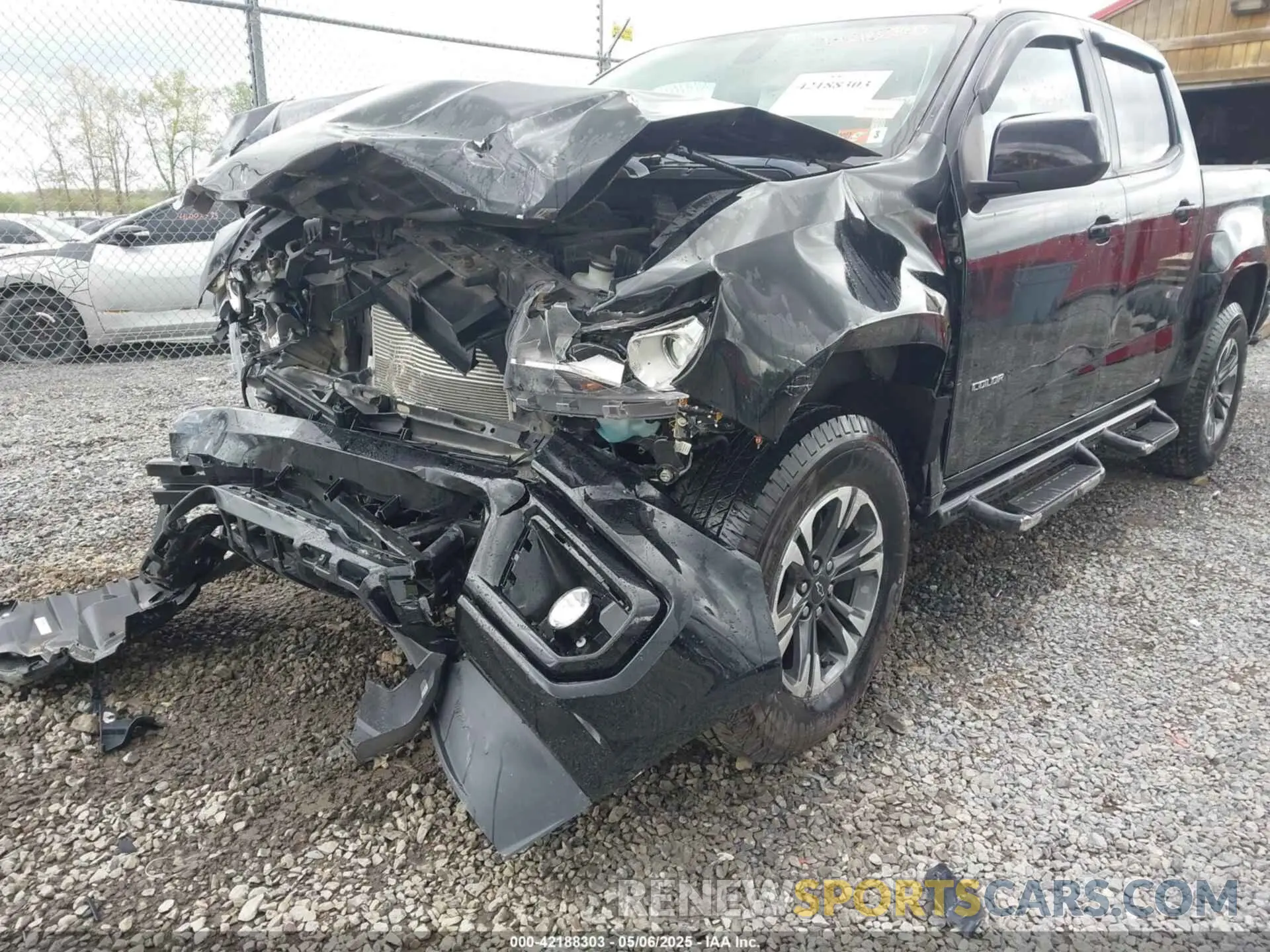 6 Photograph of a damaged car 1GCGTDEN6M1233477 CHEVROLET COLORADO 2021