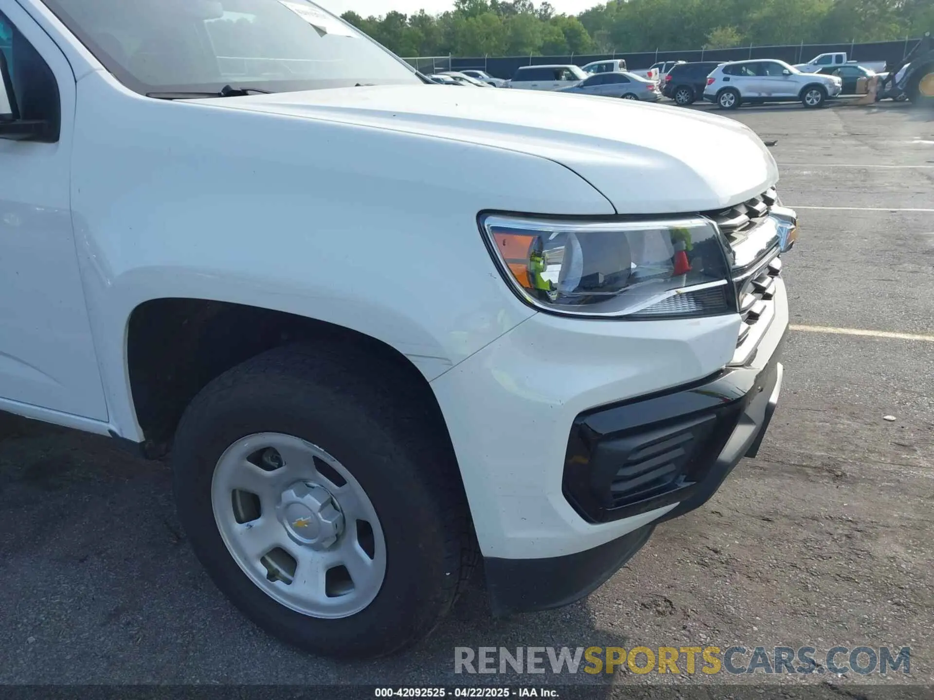 19 Photograph of a damaged car 1GCHSBEA0M1198797 CHEVROLET COLORADO 2021