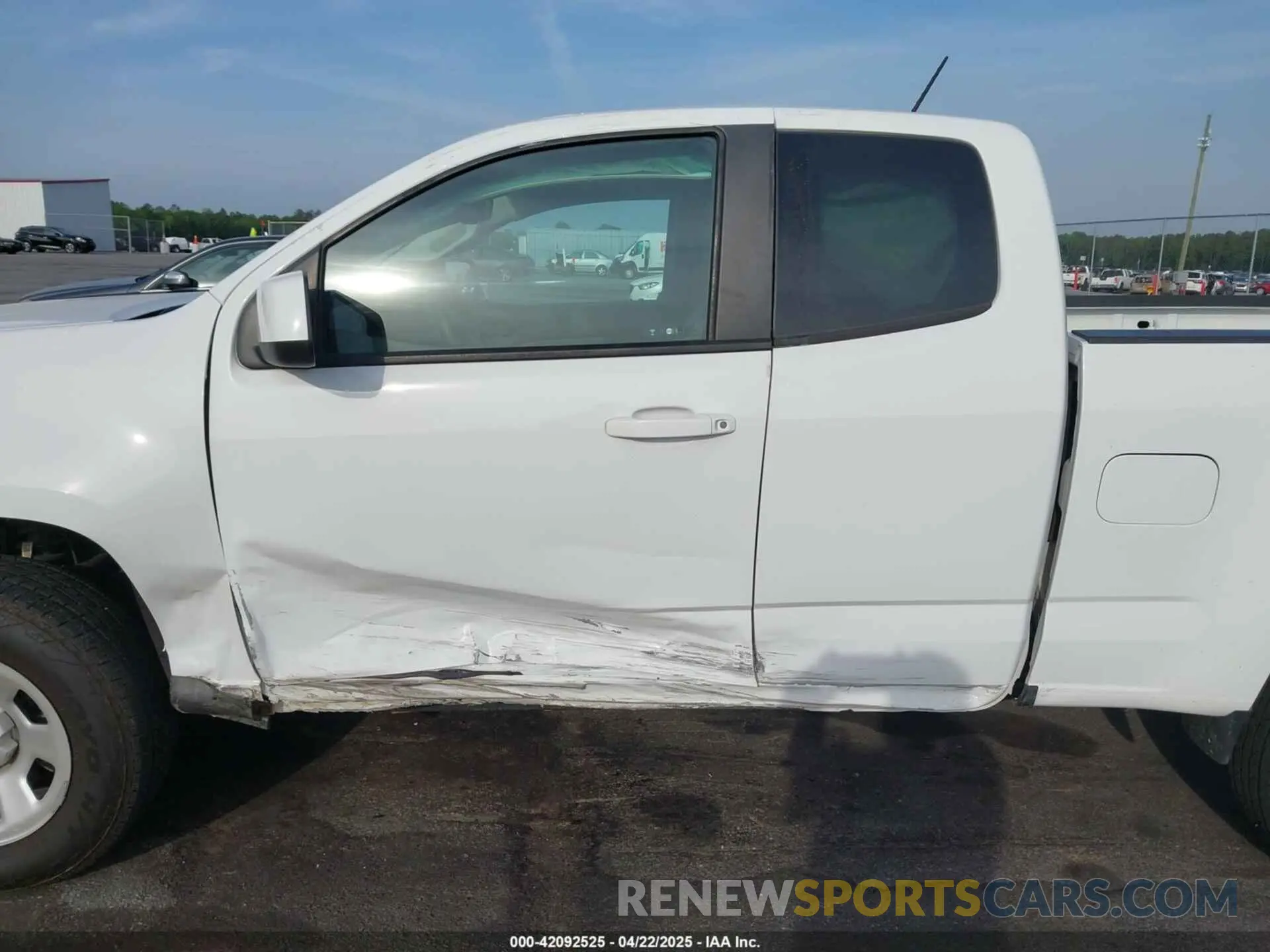 6 Photograph of a damaged car 1GCHSBEA0M1198797 CHEVROLET COLORADO 2021