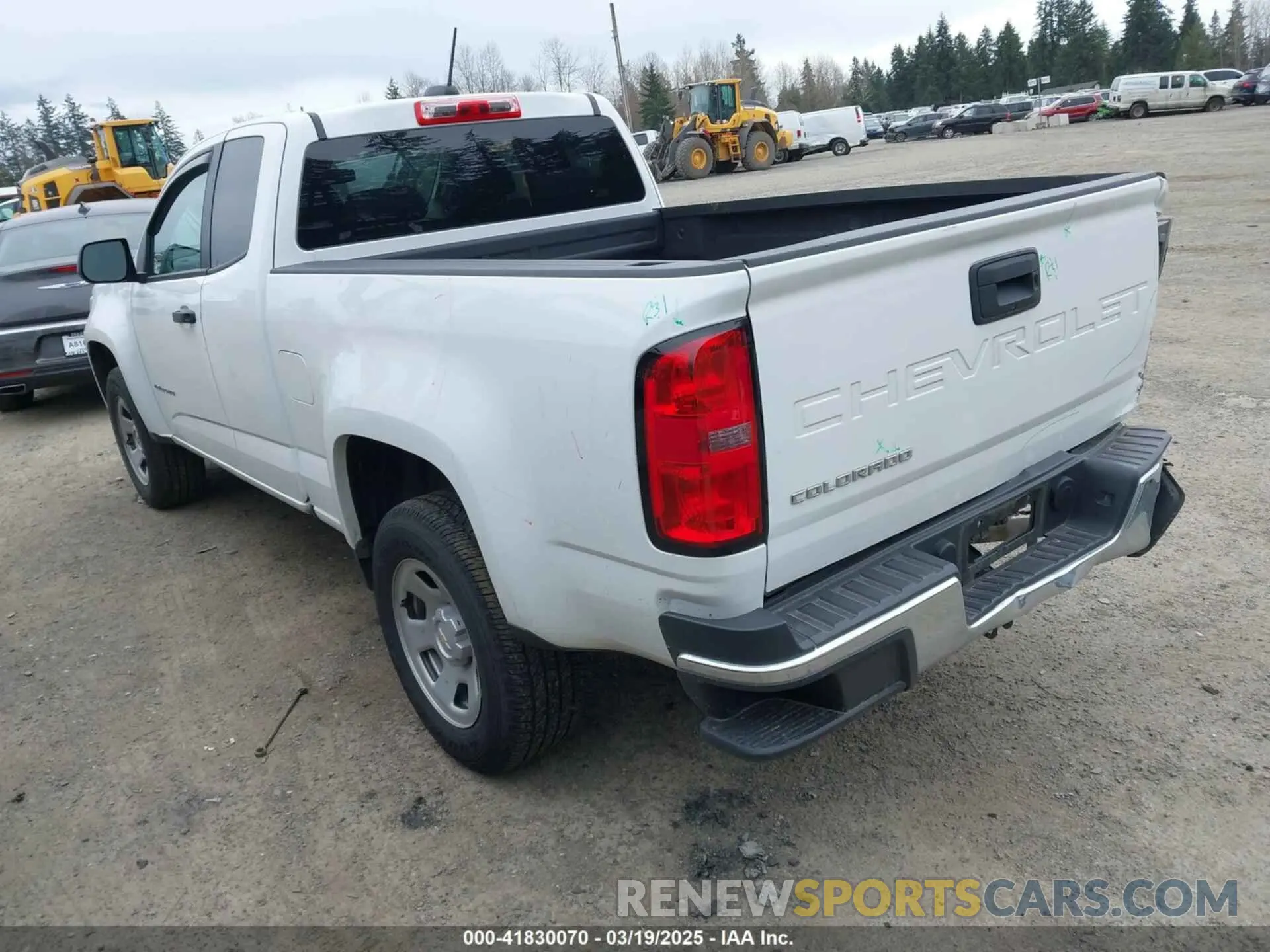 3 Photograph of a damaged car 1GCHSBEA4M1291631 CHEVROLET COLORADO 2021