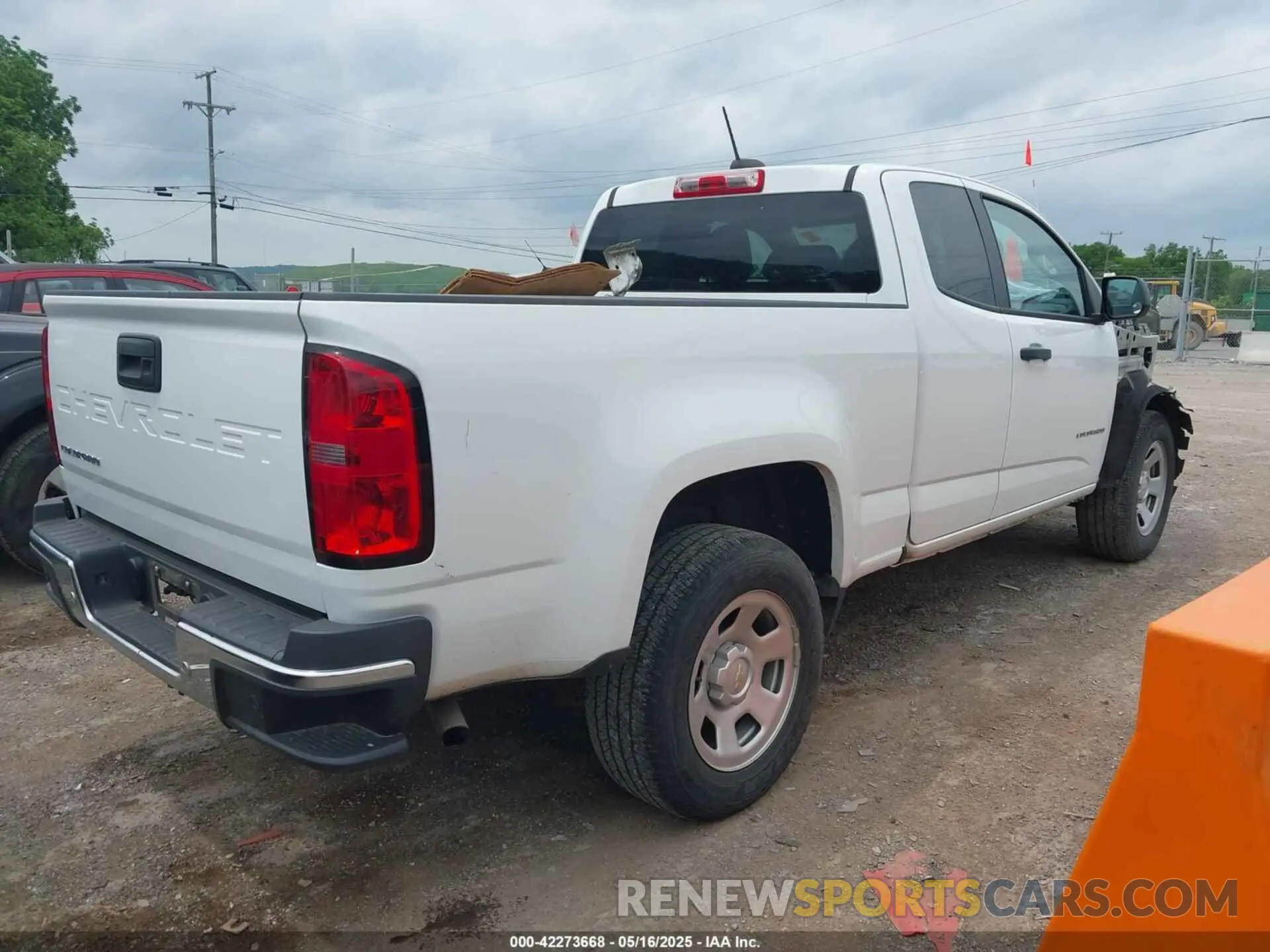 4 Photograph of a damaged car 1GCHSBEA6M1105491 CHEVROLET COLORADO 2021