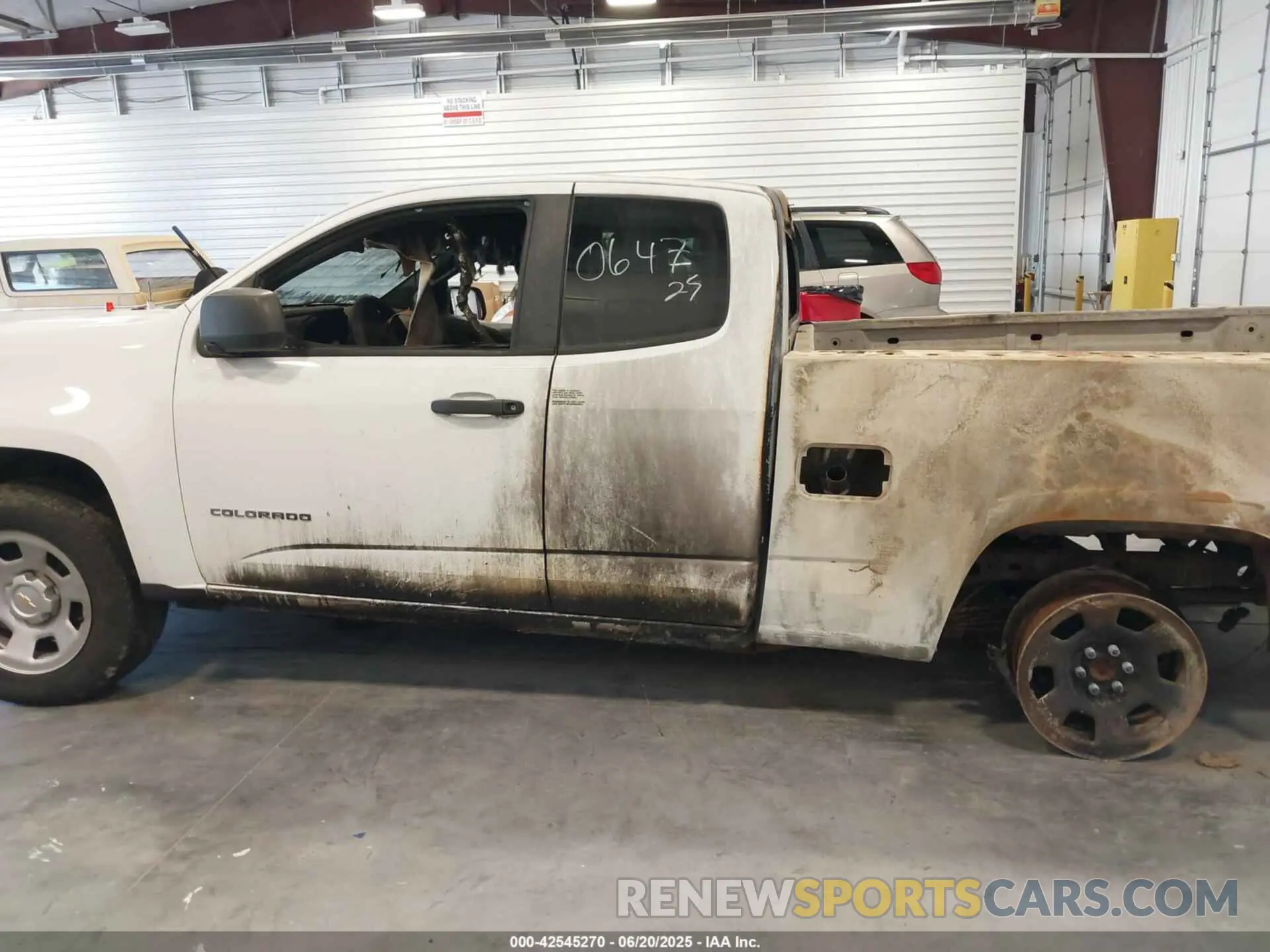 13 Фотография поврежденного автомобиля 1GCHSBEA7M1100252 CHEVROLET COLORADO 2021
