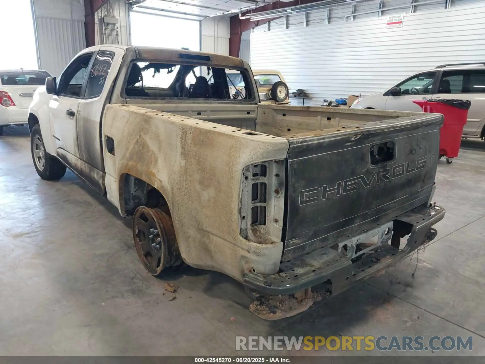 3 Фотография поврежденного автомобиля 1GCHSBEA7M1100252 CHEVROLET COLORADO 2021