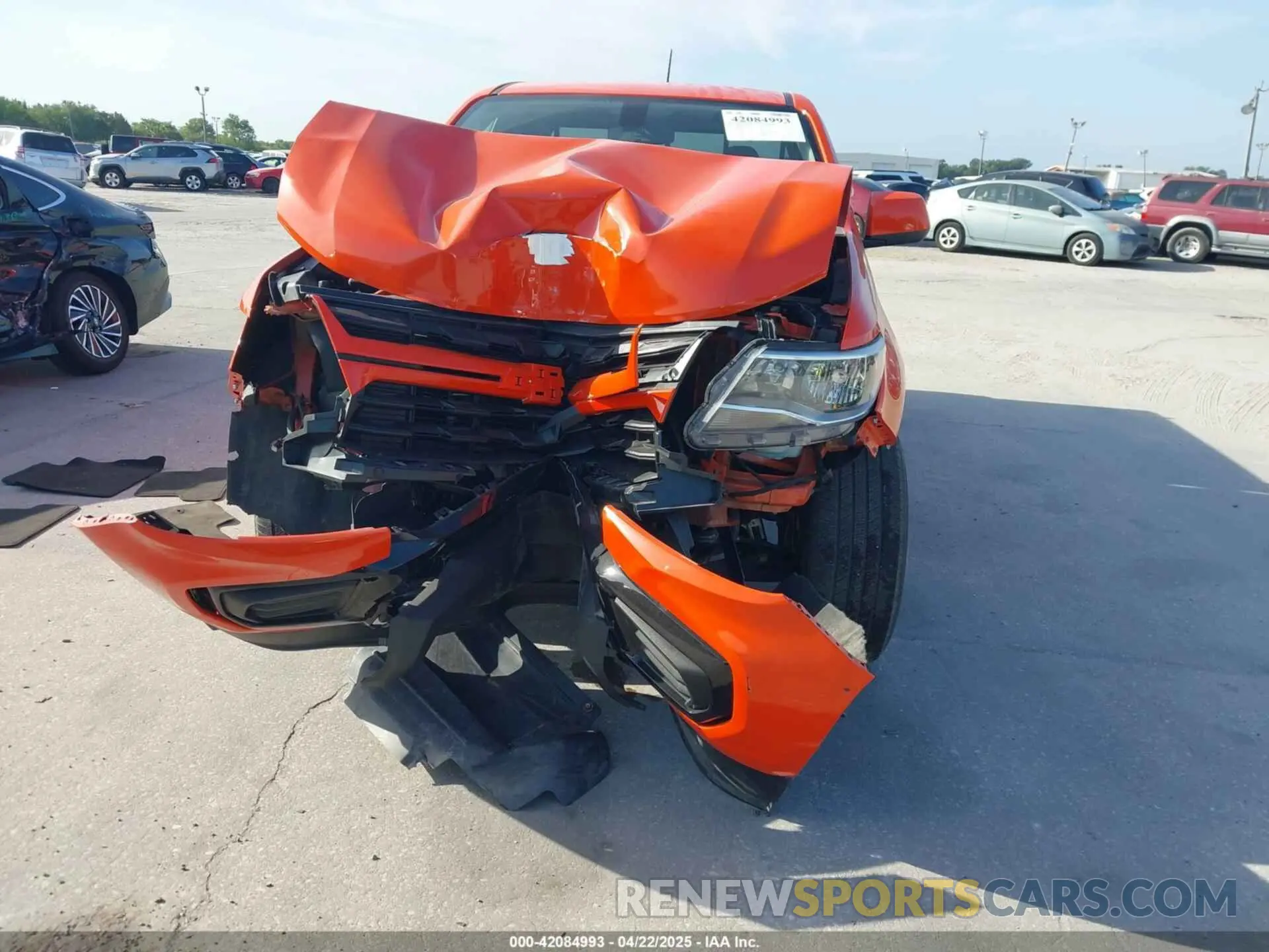 12 Photograph of a damaged car 1GCHSBEA9M1154037 CHEVROLET COLORADO 2021