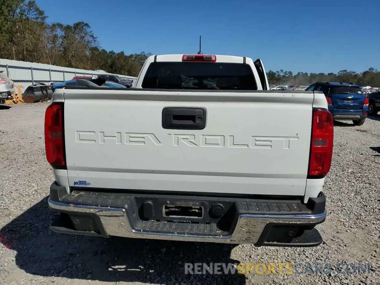 6 Photograph of a damaged car 1GCHSBEAXM1102805 CHEVROLET COLORADO 2021