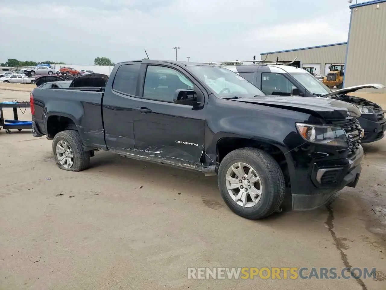 4 Фотография поврежденного автомобиля 1GCHSCEA2M1277989 CHEVROLET COLORADO 2021