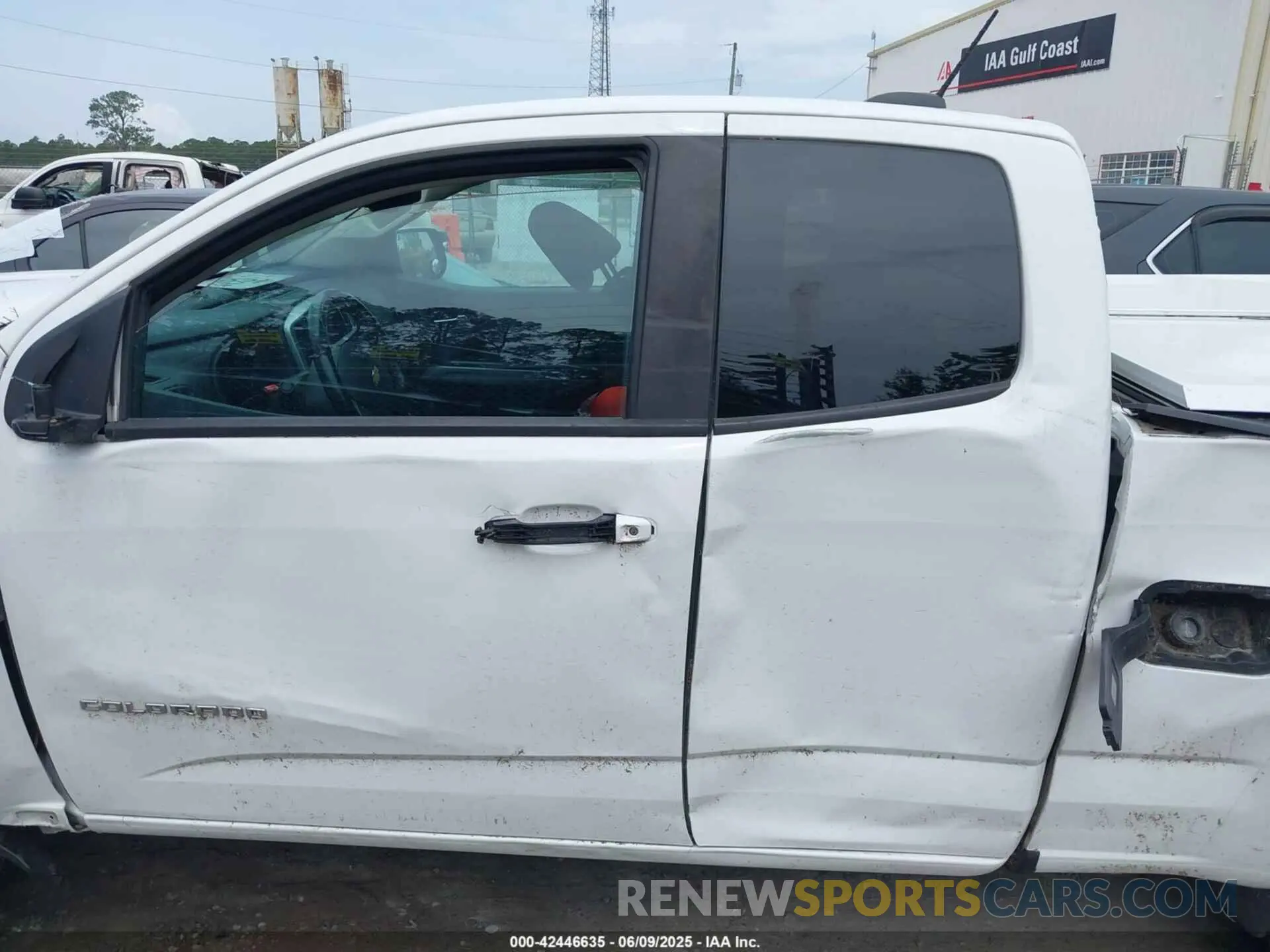 14 Photograph of a damaged car 1GCHSCEA6M1229394 CHEVROLET COLORADO 2021