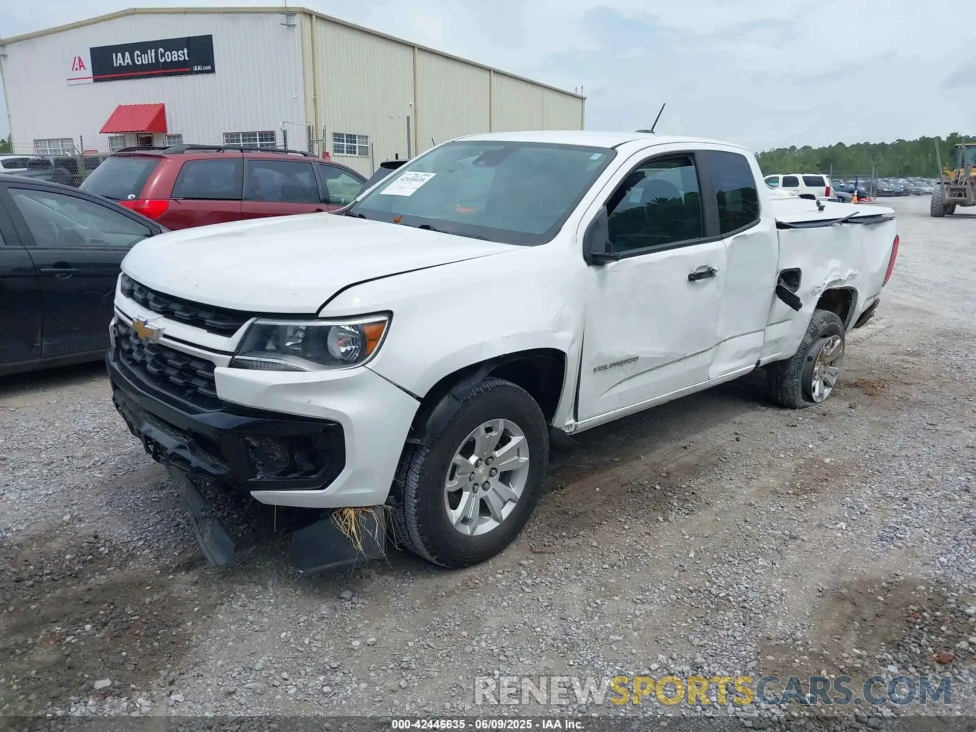 2 Photograph of a damaged car 1GCHSCEA6M1229394 CHEVROLET COLORADO 2021